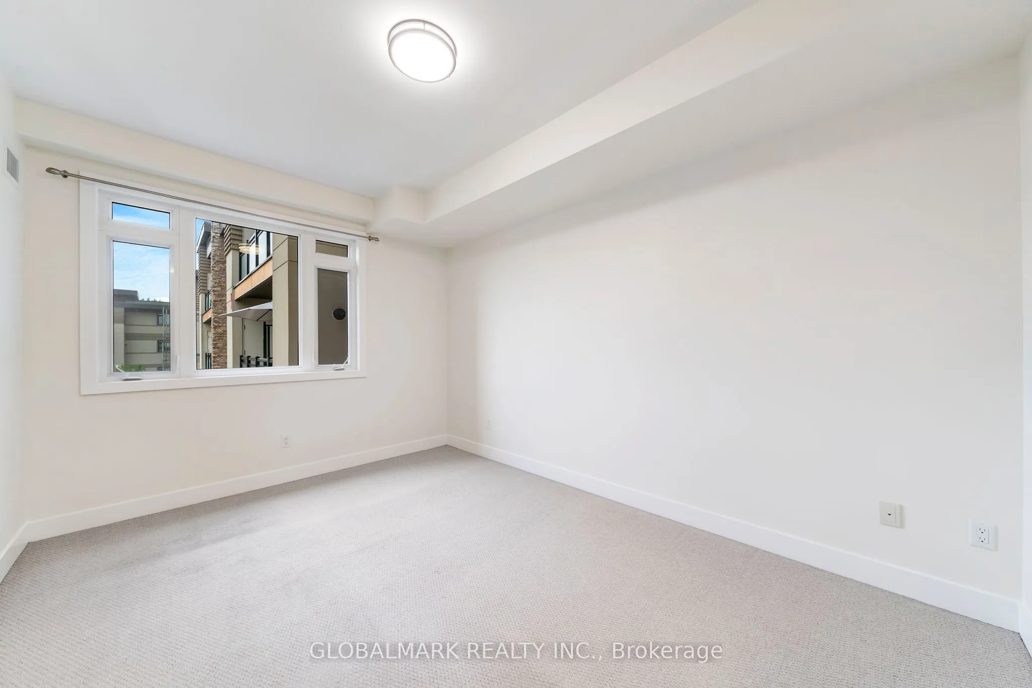 128 Garden Drive, #322