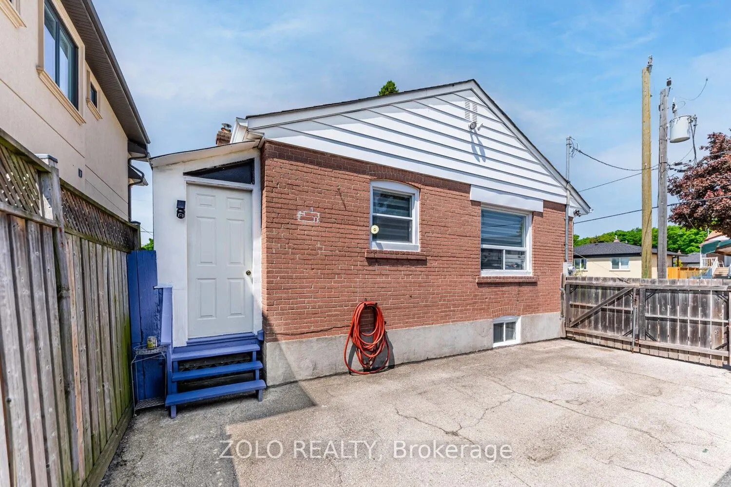 1 Forthbridge Crescent
