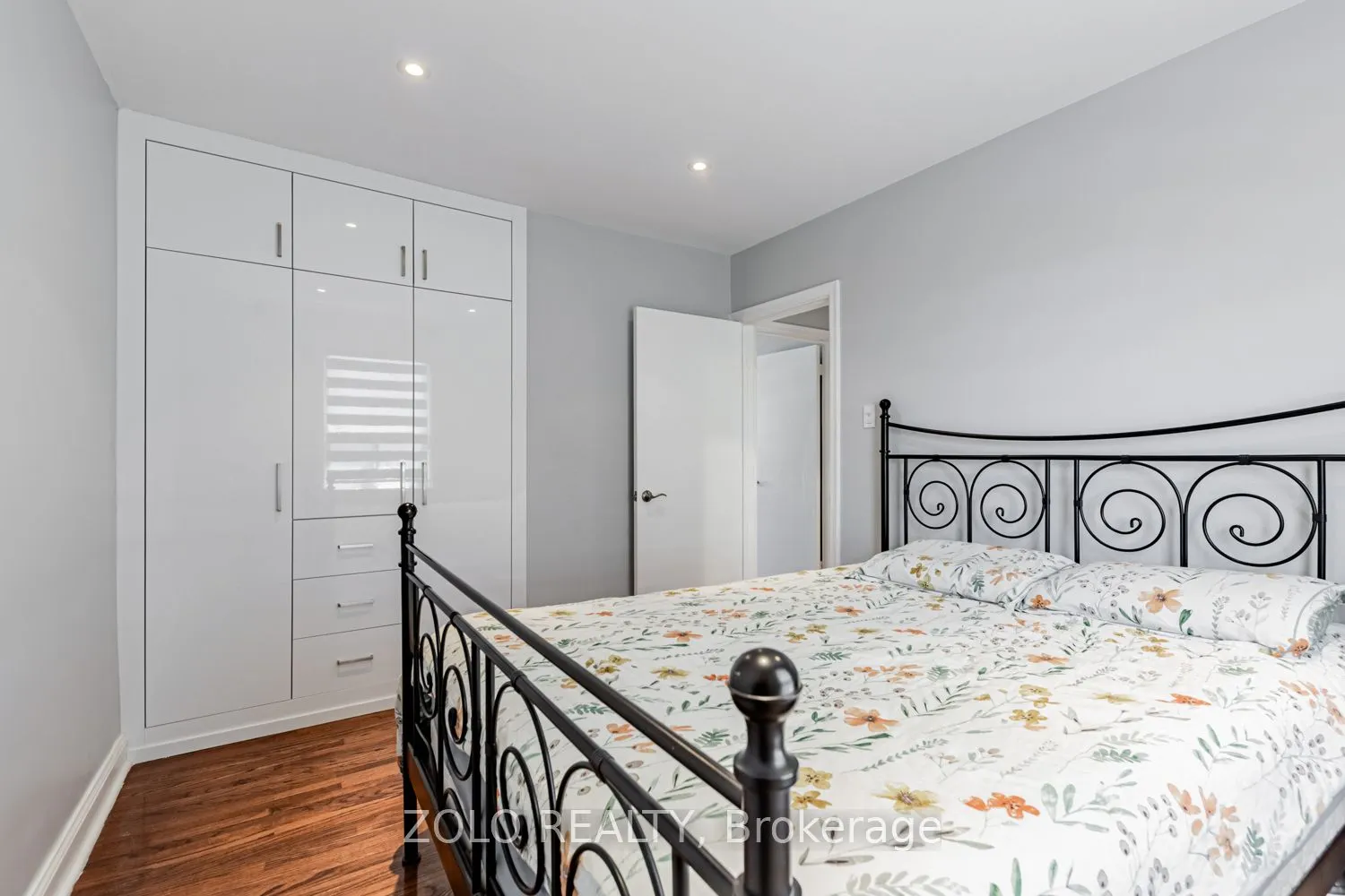 1 Forthbridge Crescent