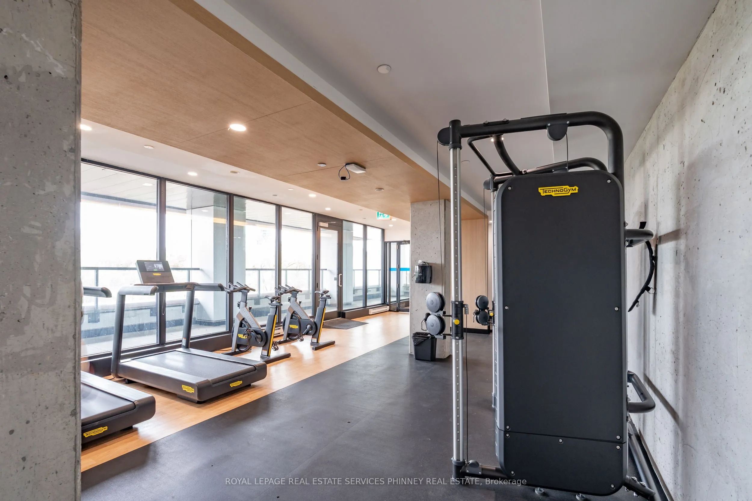2720 Dundas Street W, #515