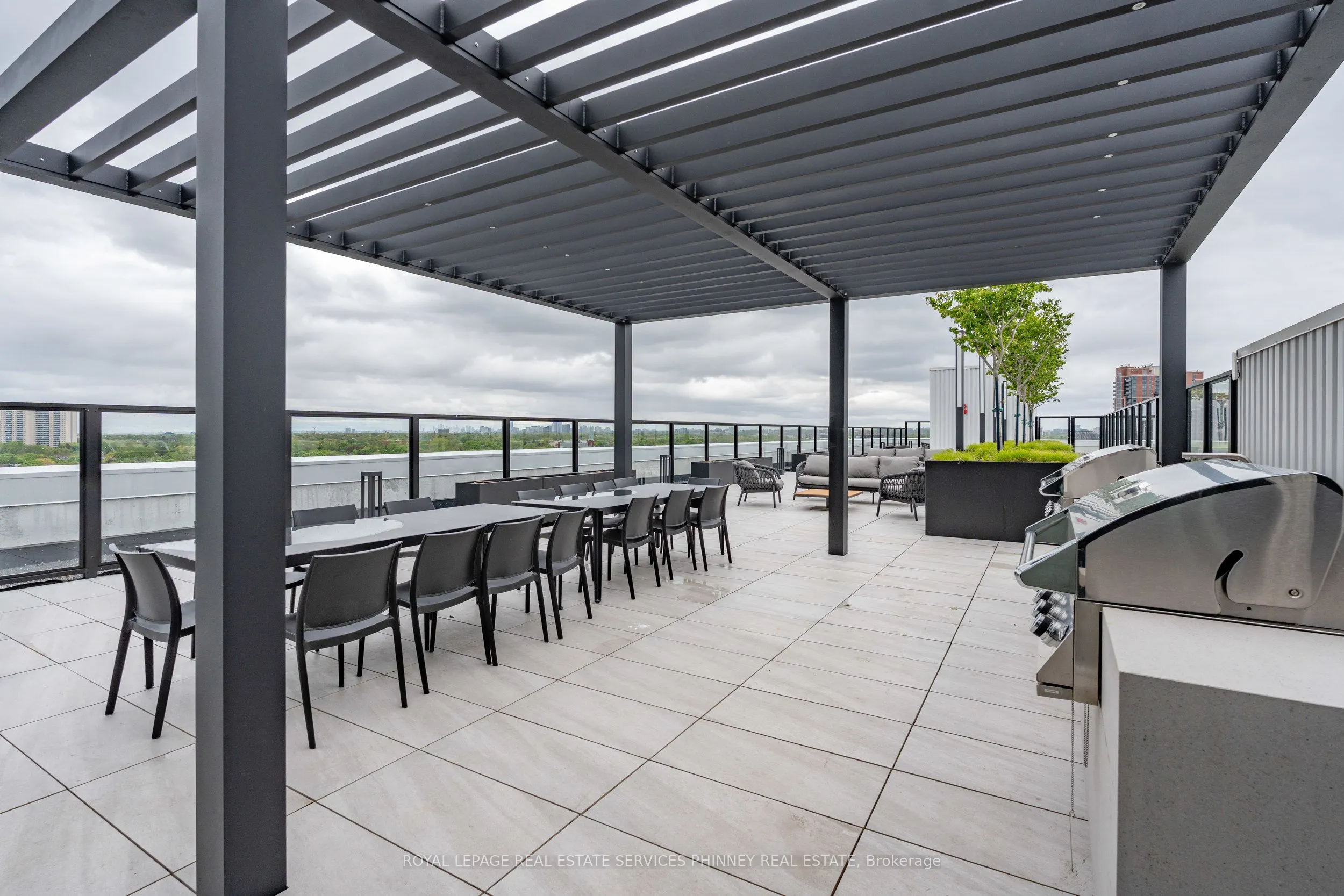 2720 Dundas Street W, #515