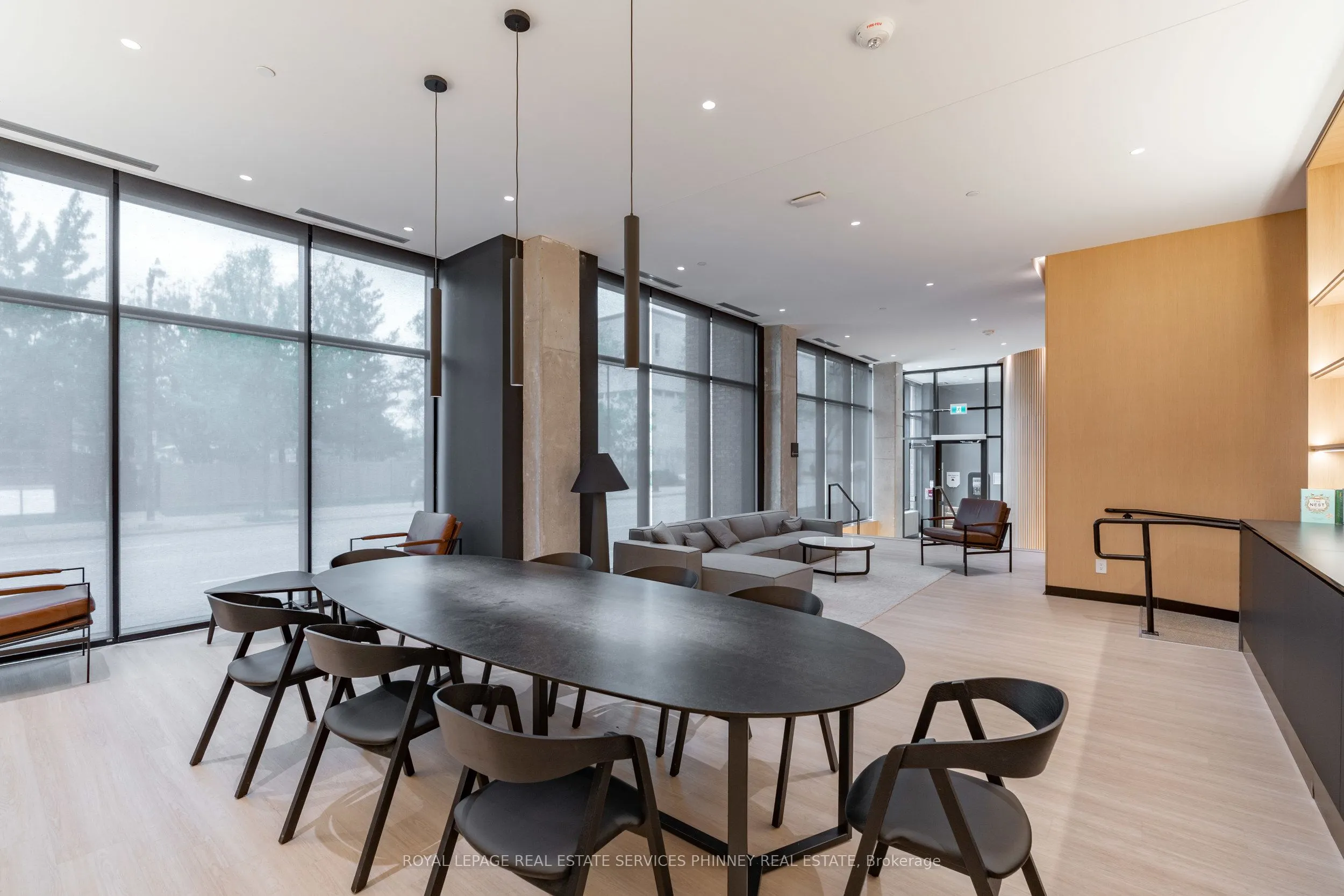 2720 Dundas Street W, #515