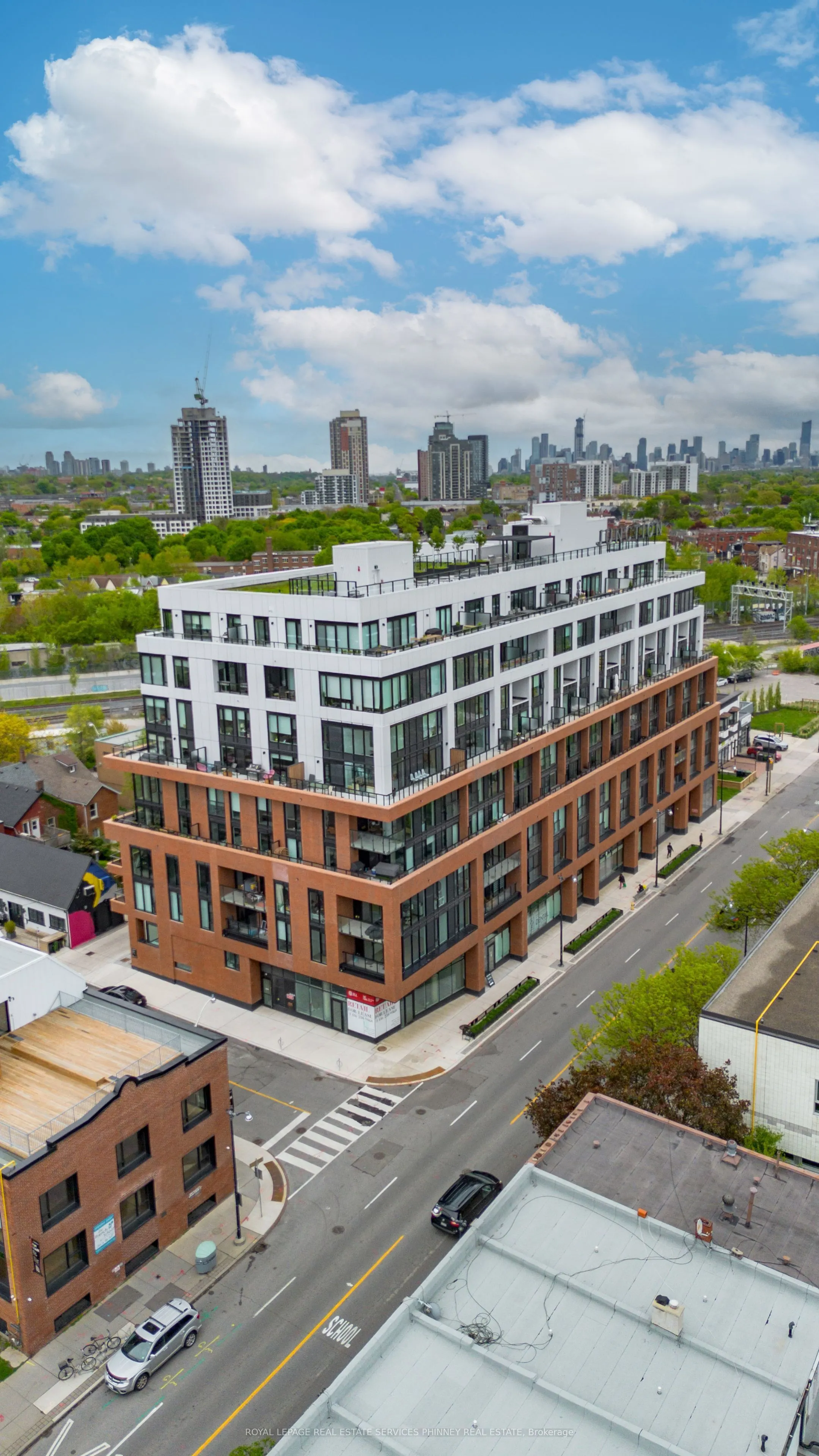 2720 Dundas Street W, #515