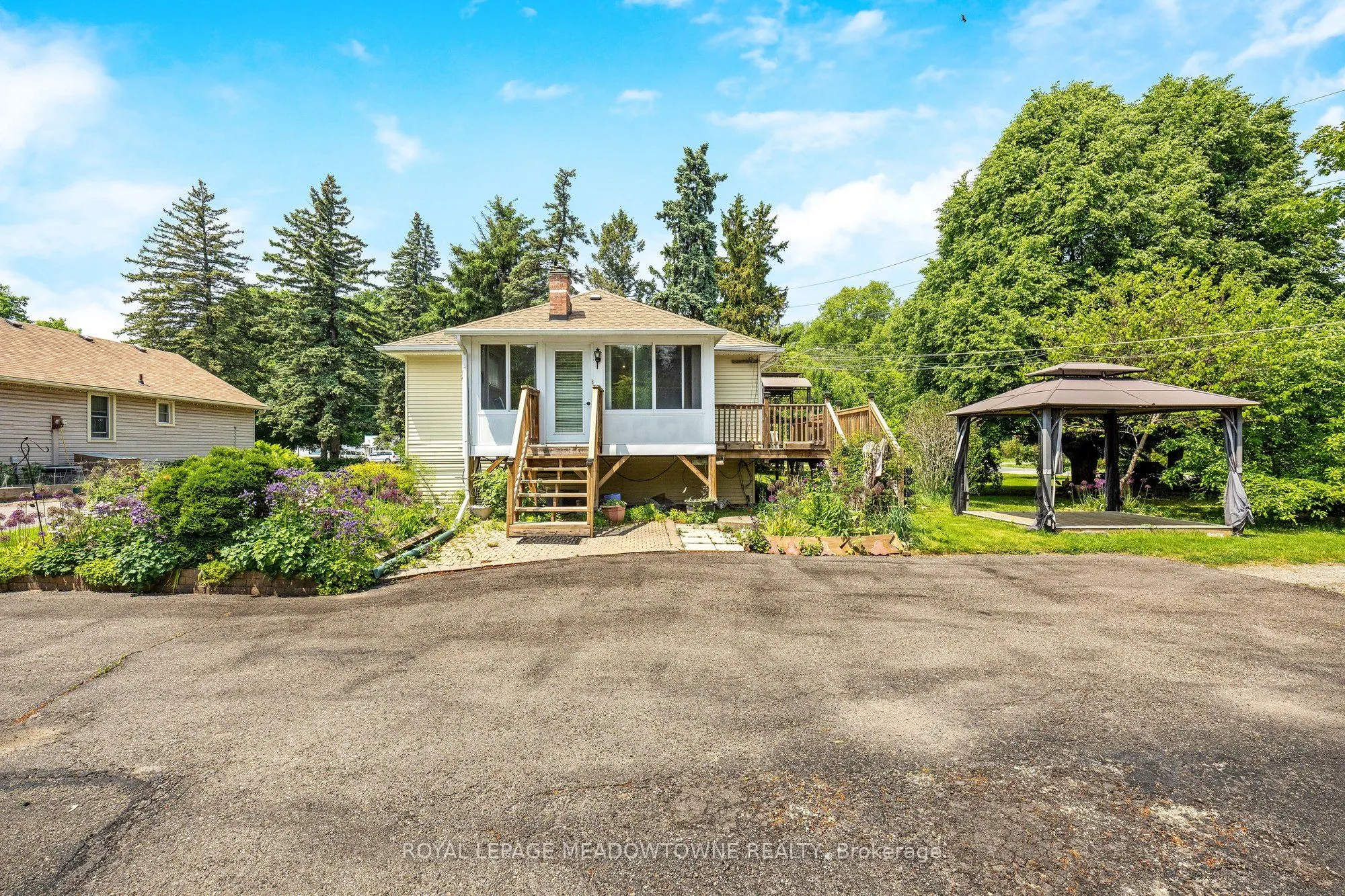 1 Caseley Drive