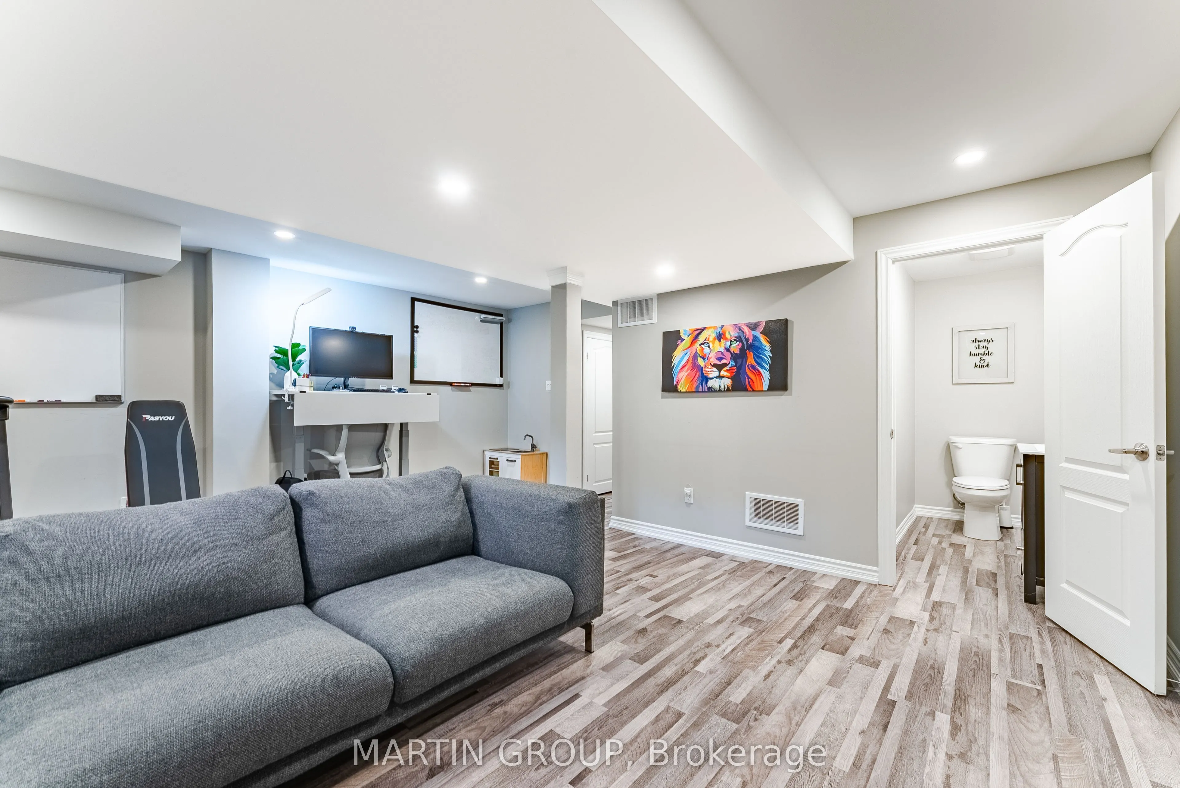2425 Grand Oak Trail