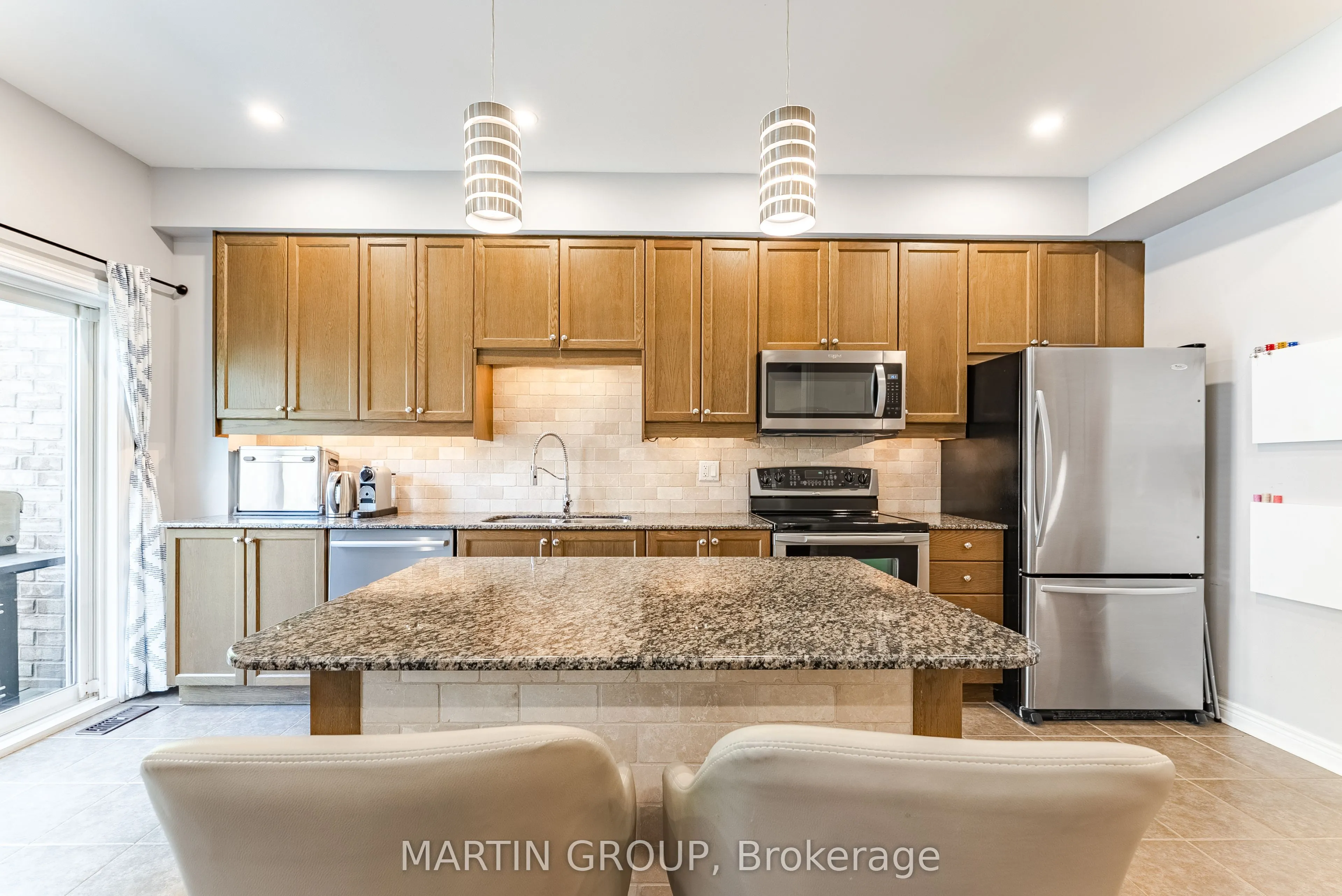 2425 Grand Oak Trail
