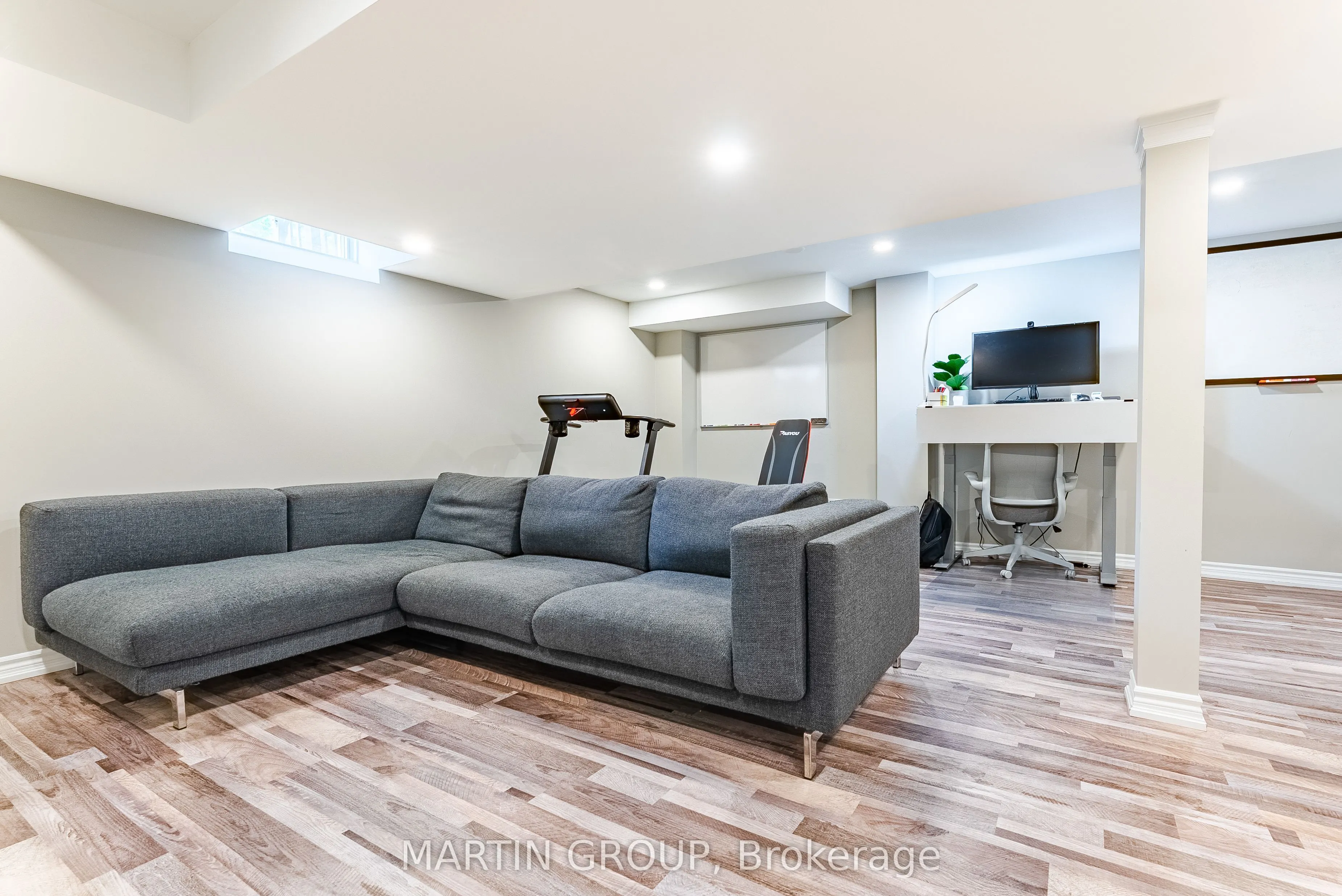 2425 Grand Oak Trail