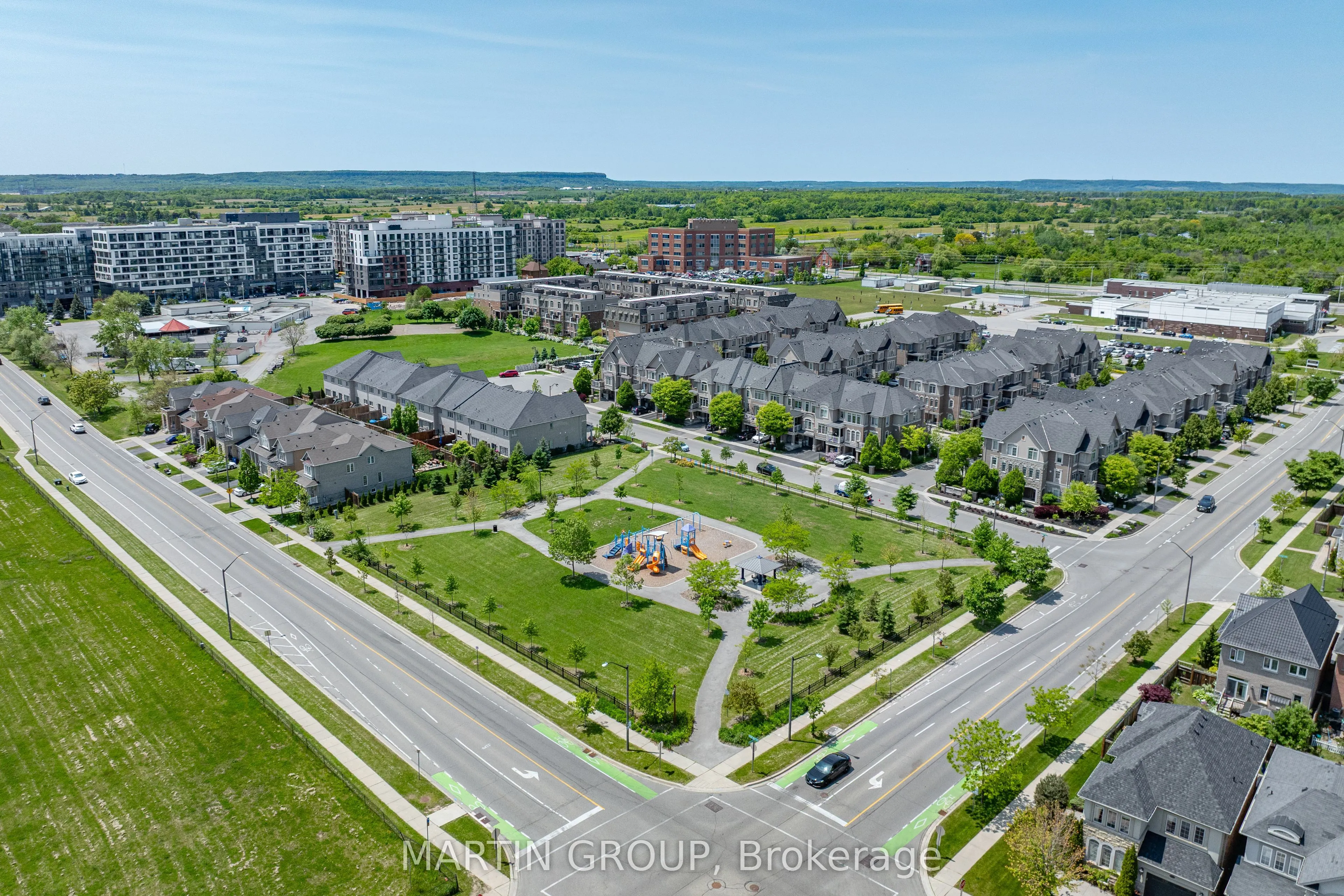 2425 Grand Oak Trail