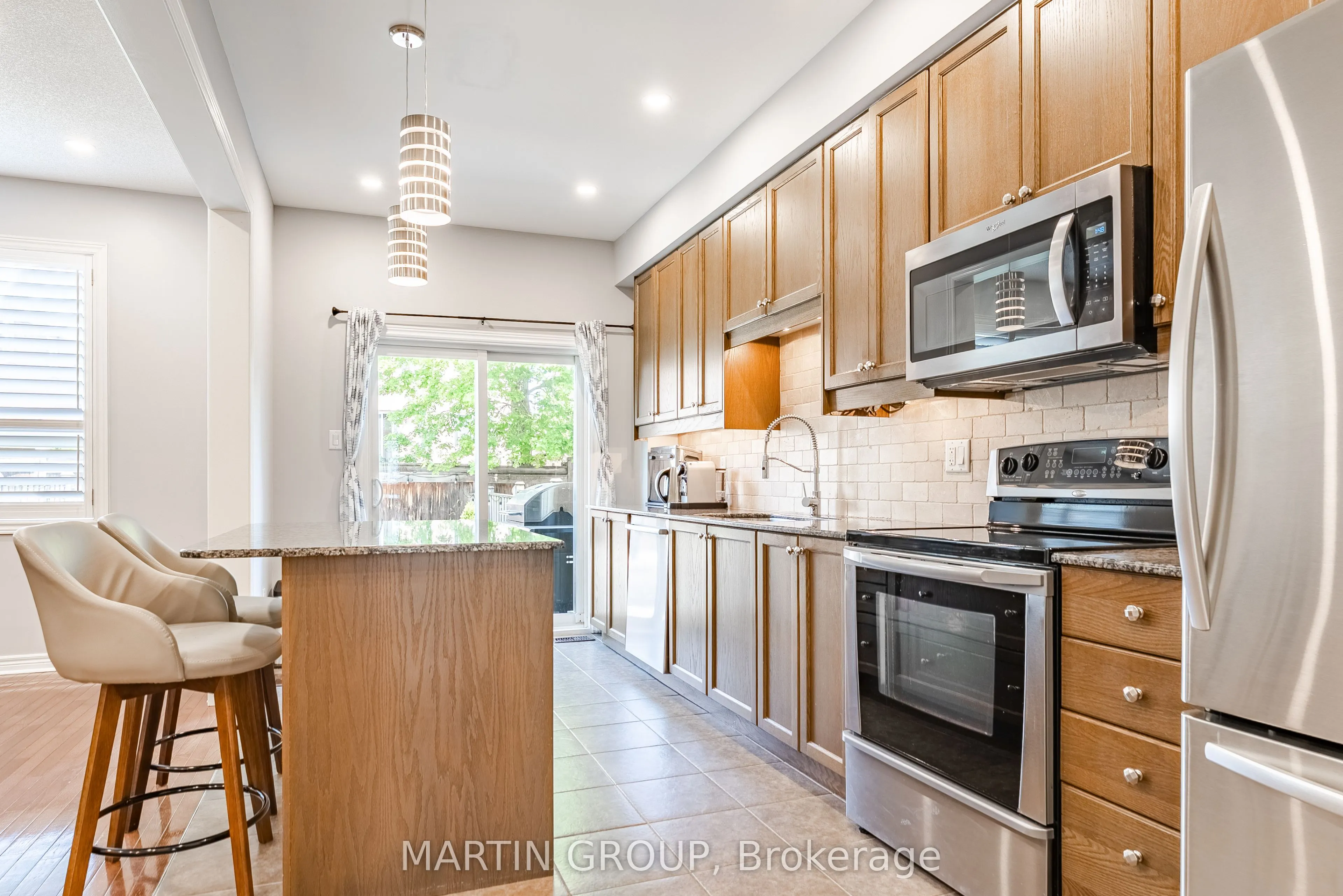 2425 Grand Oak Trail