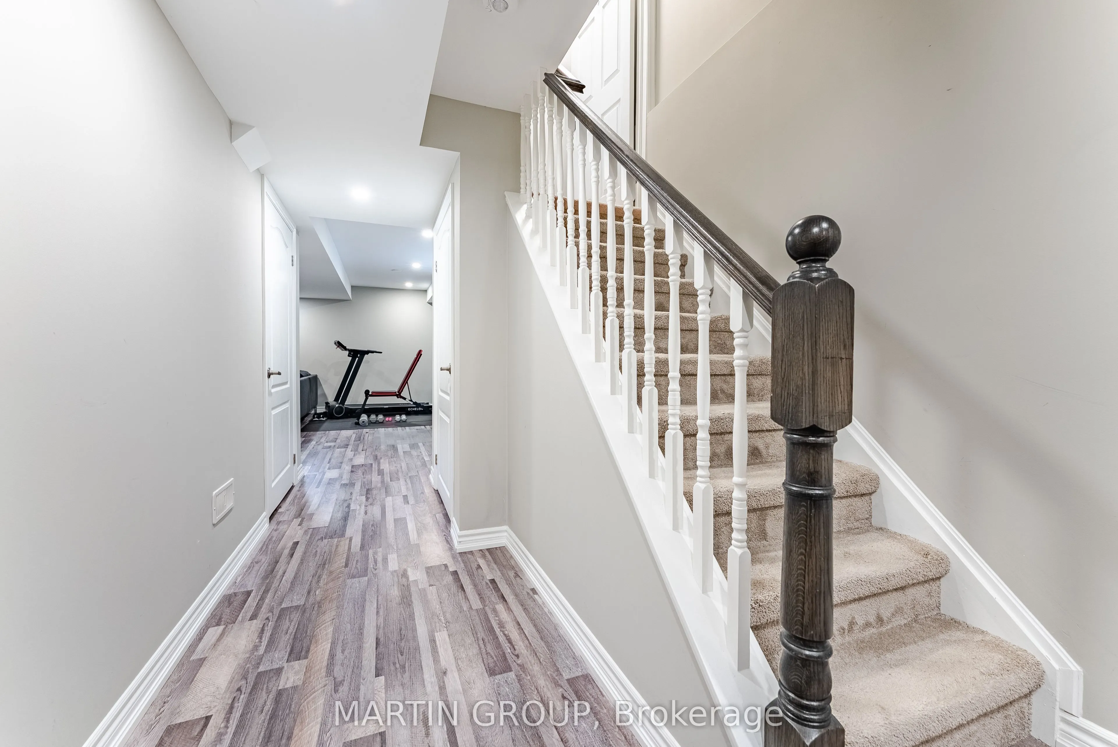 2425 Grand Oak Trail