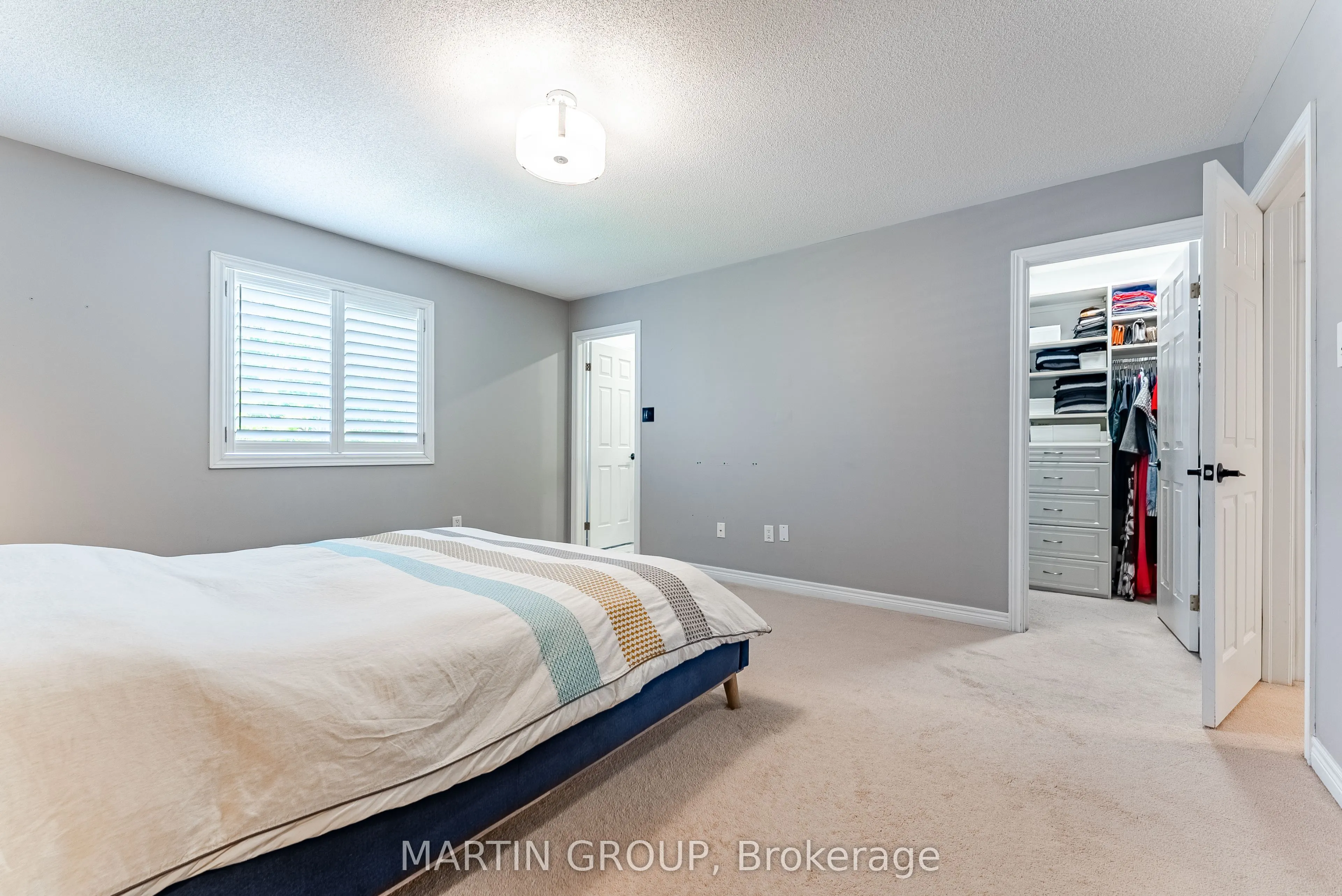 2425 Grand Oak Trail