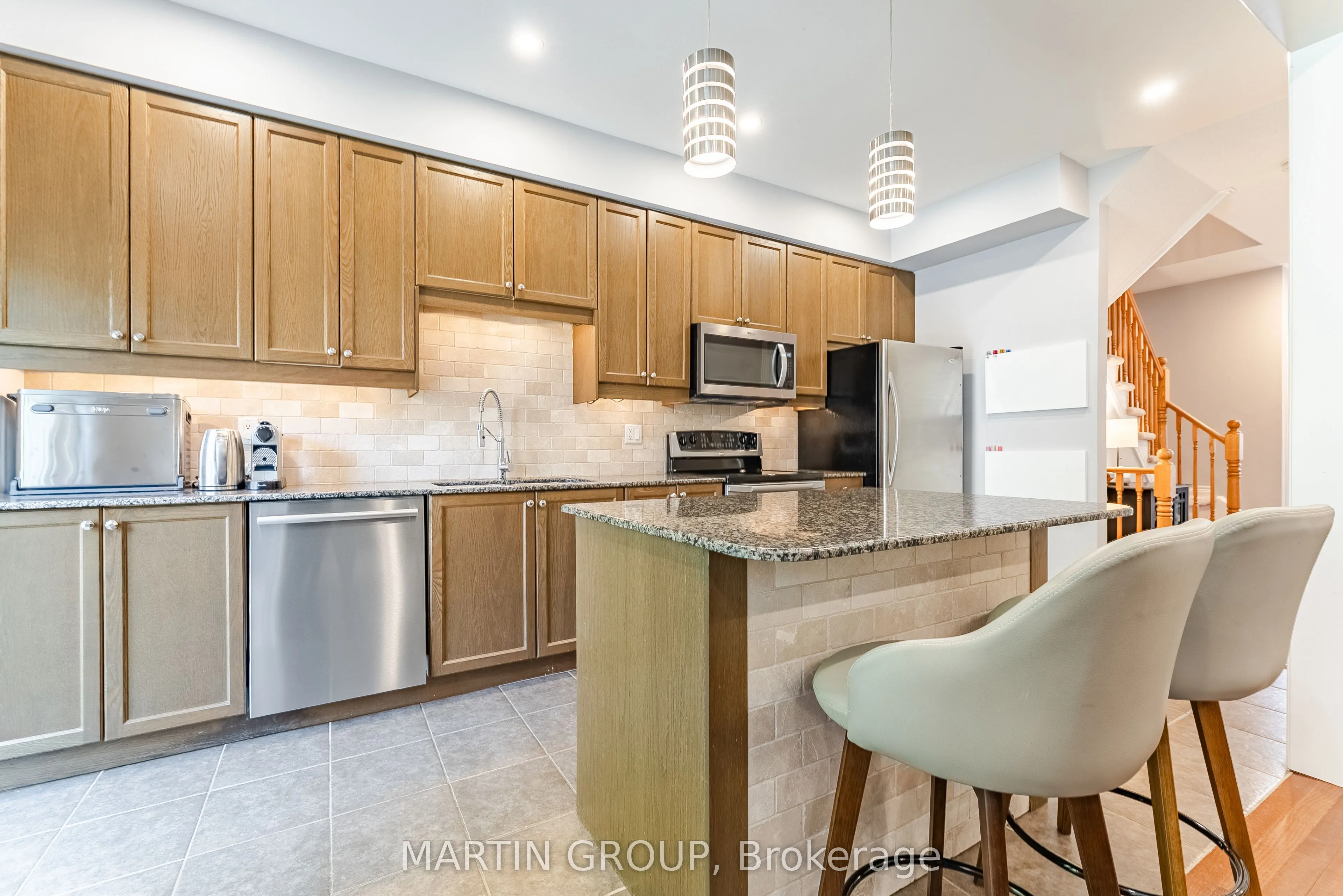 2425 Grand Oak Trail