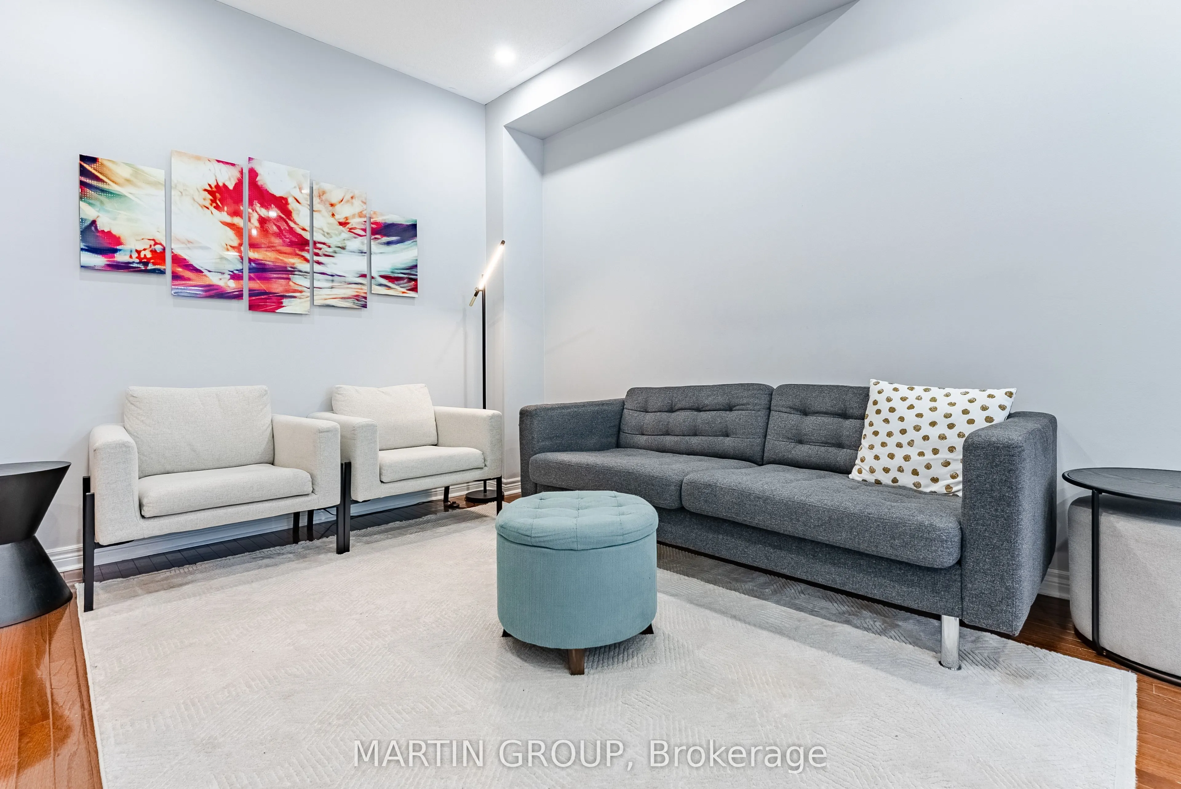 2425 Grand Oak Trail