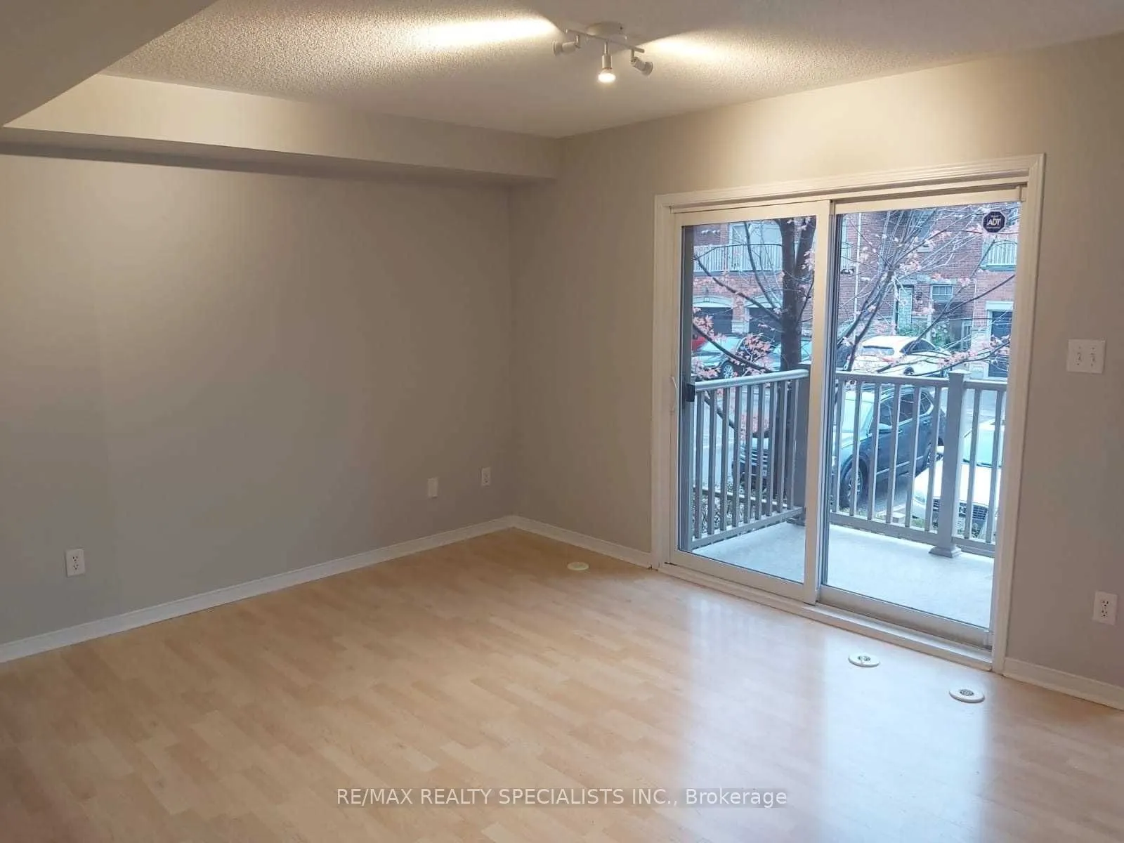 3250 Bentley Drive, #7