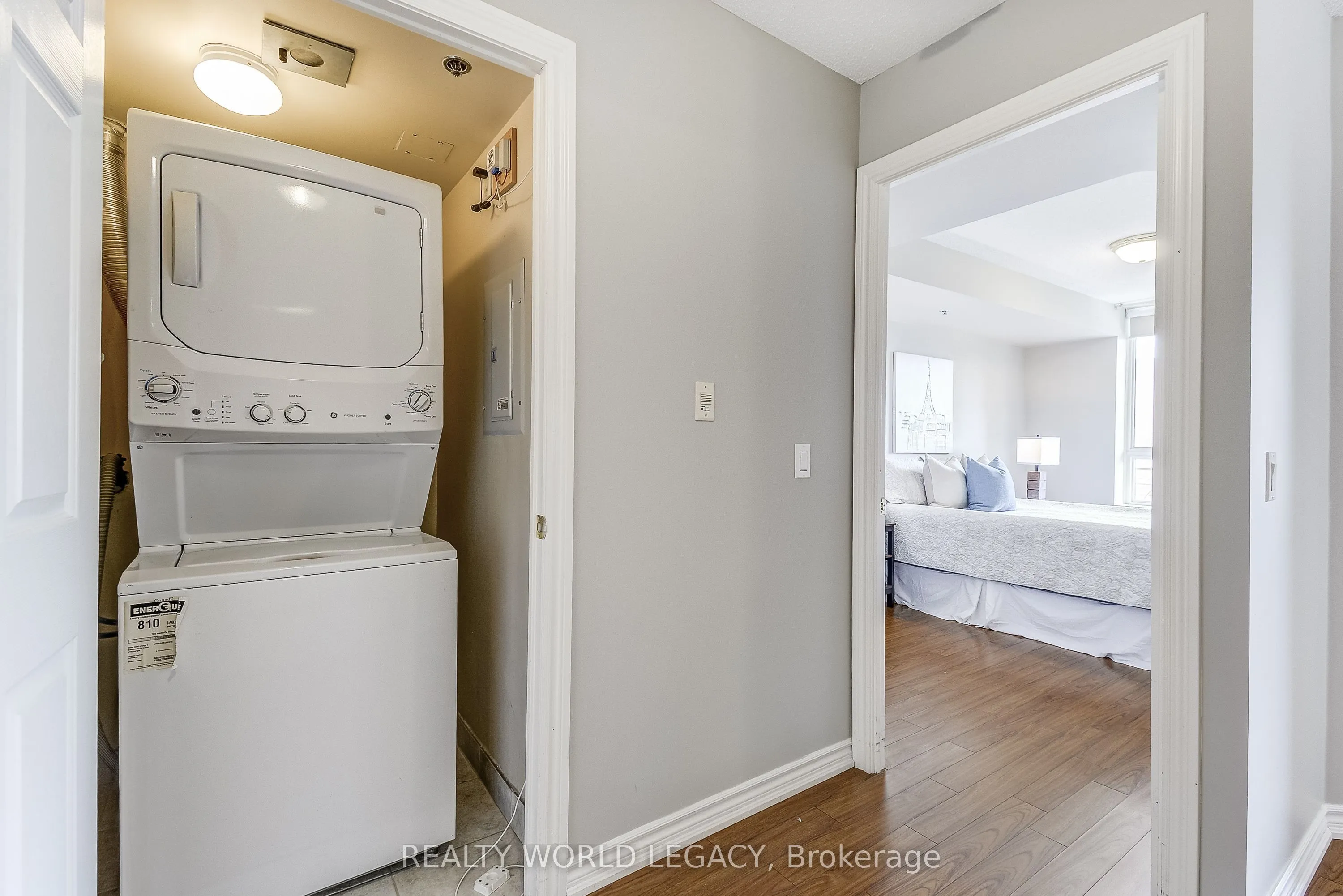 100 Burloak Drive, #1218