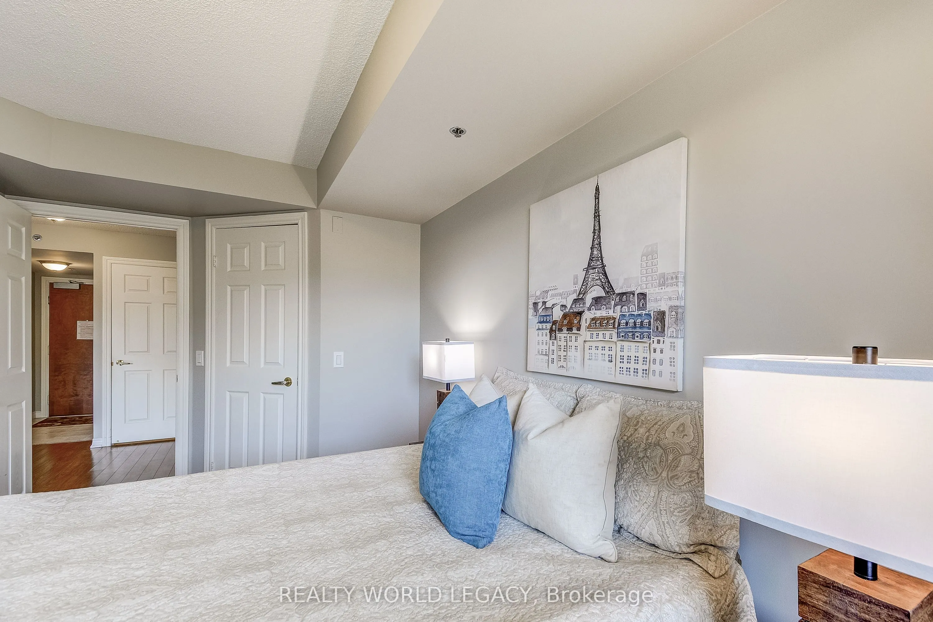 100 Burloak Drive, #1218
