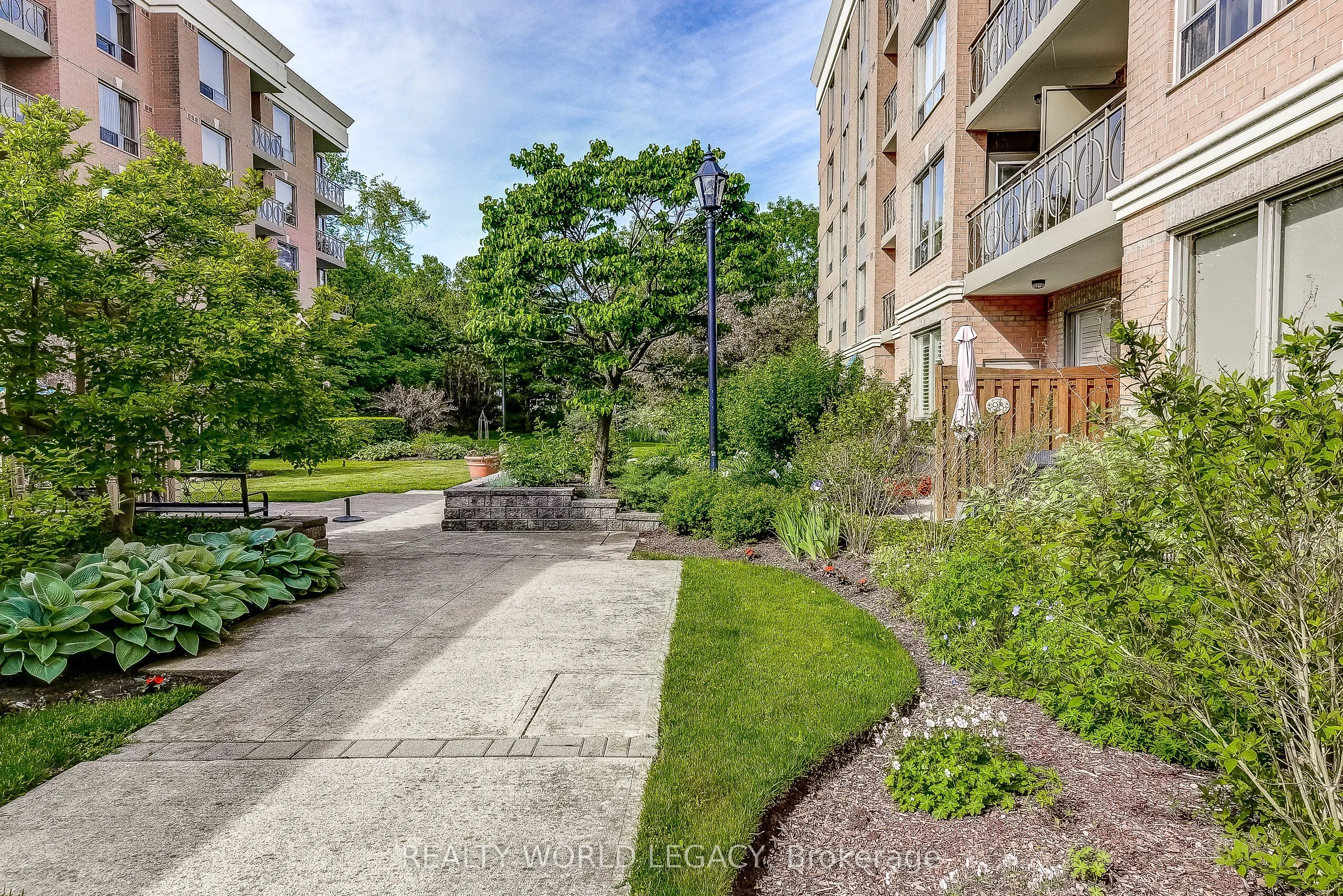 100 Burloak Drive, #1218