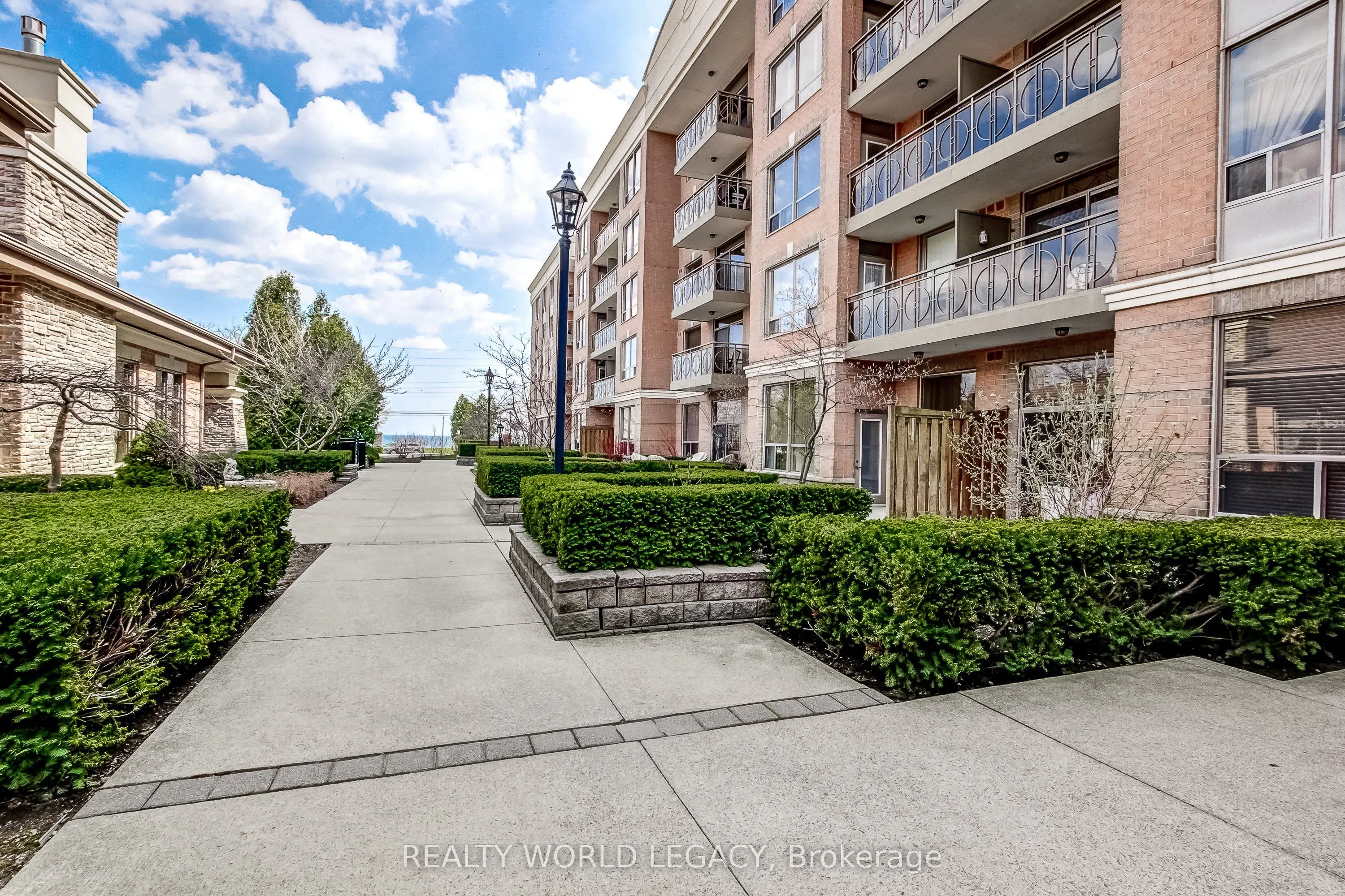 100 Burloak Drive, #1218