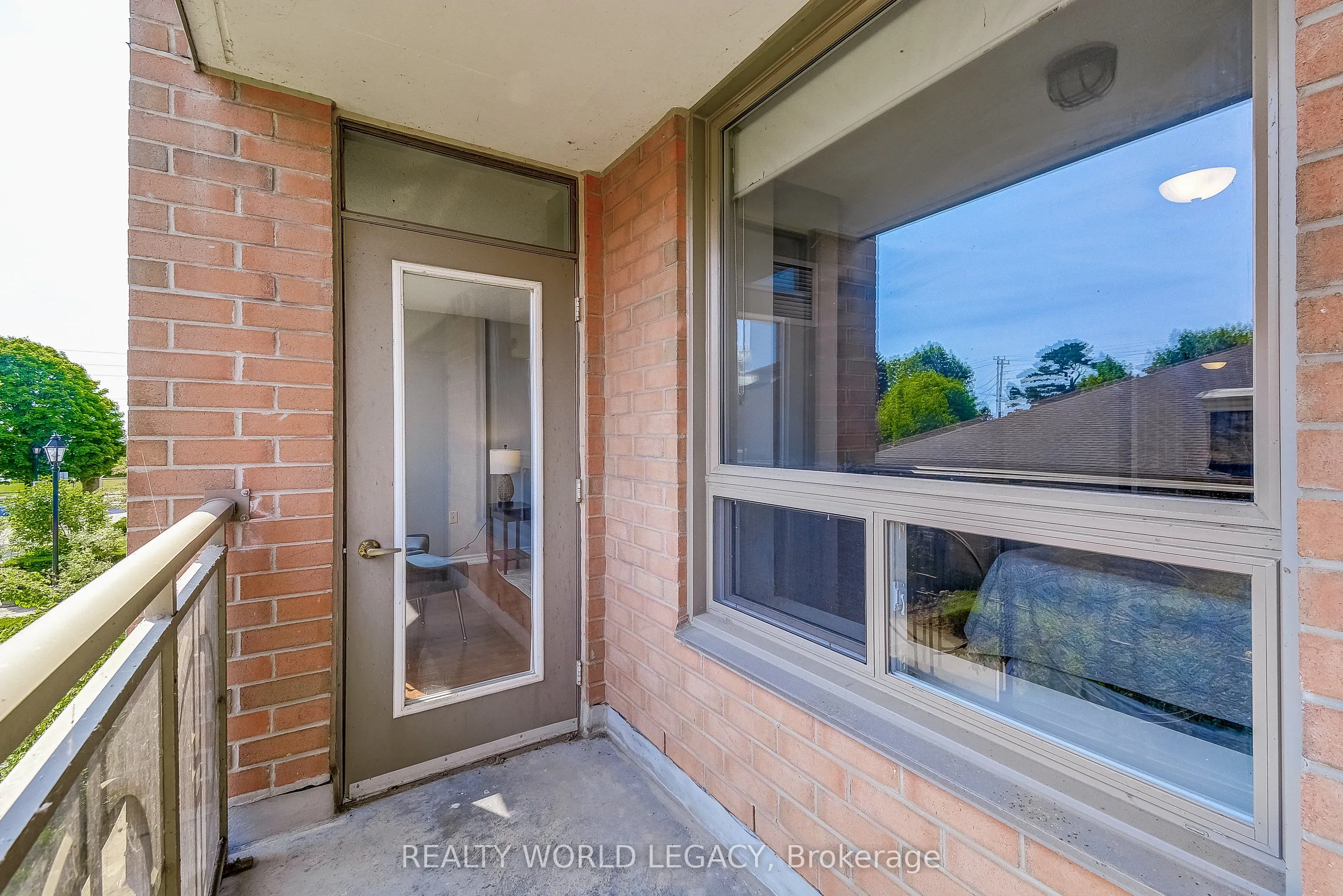 100 Burloak Drive, #1218