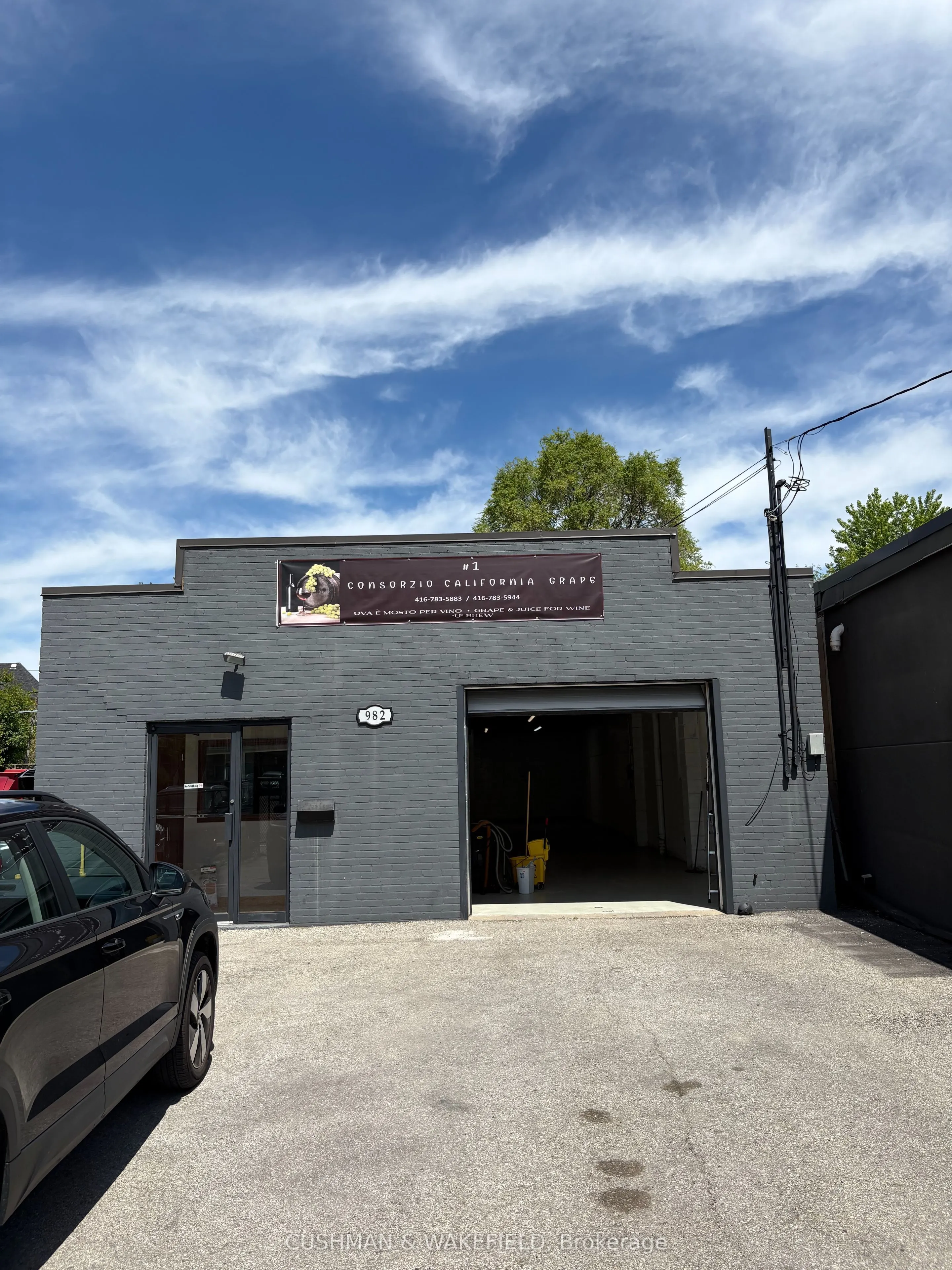 982 Roselawn Avenue