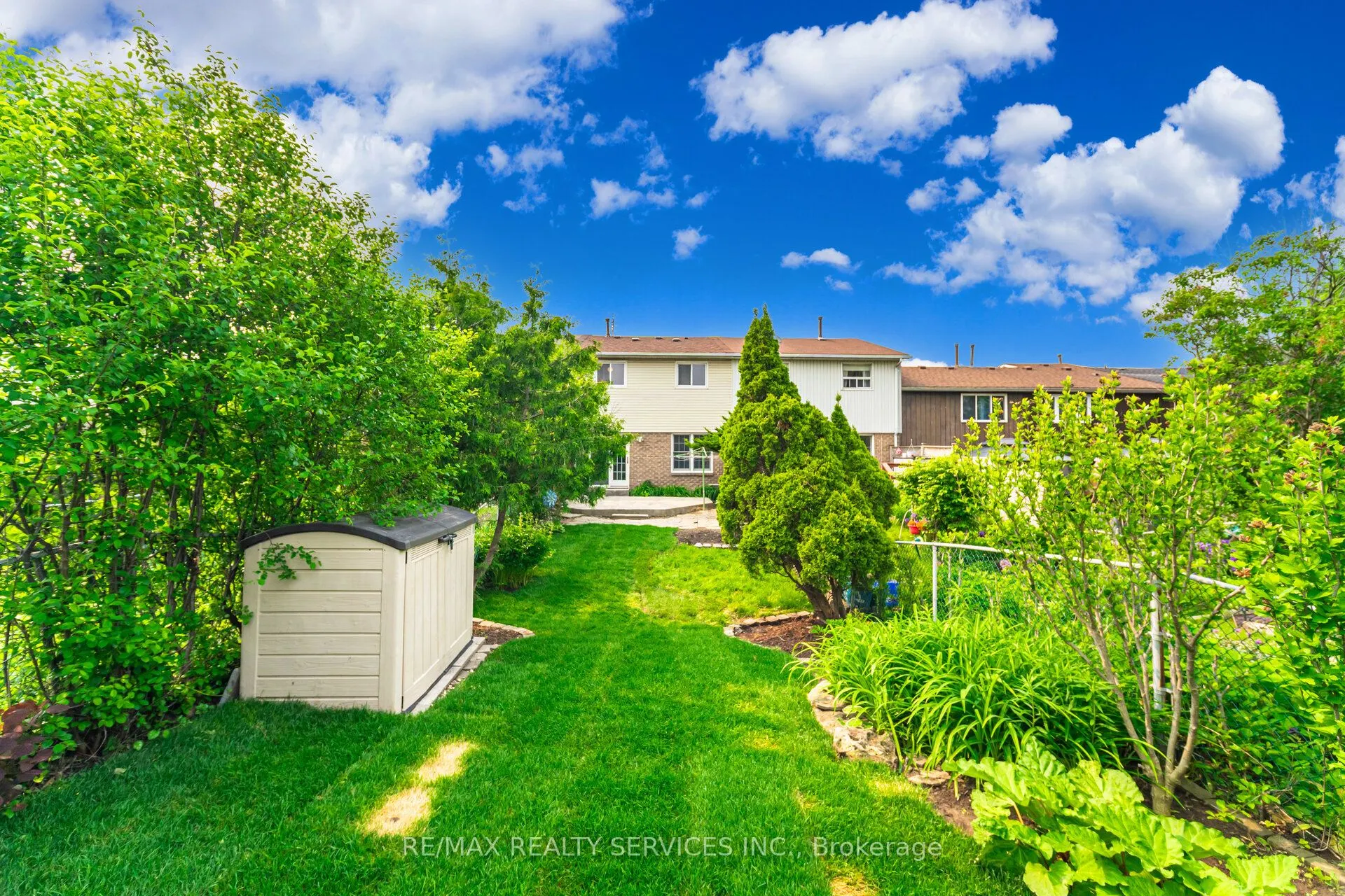 170 Royal Salisbury Way