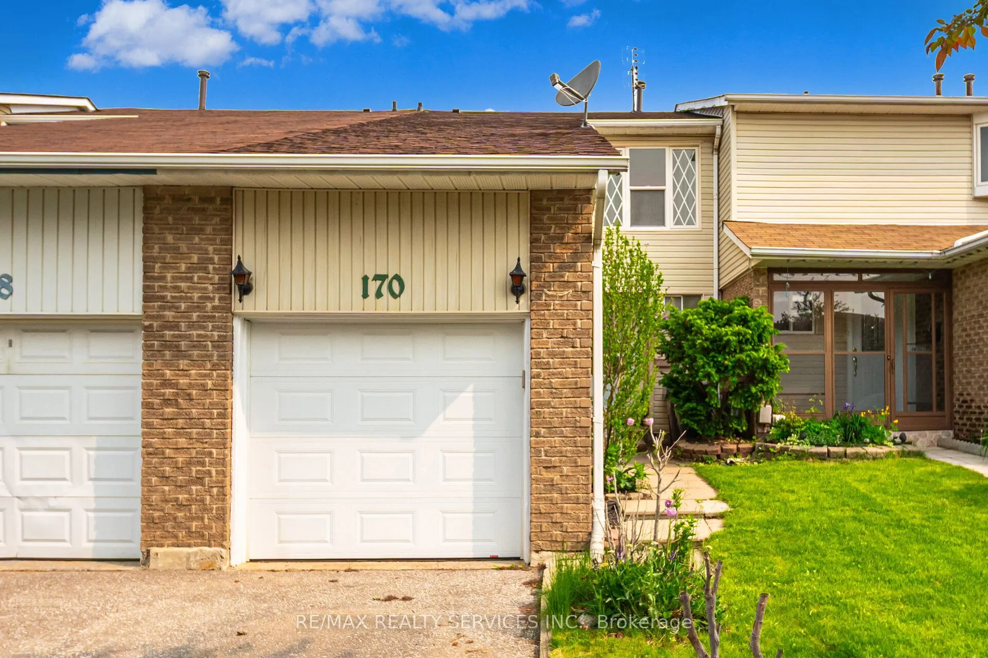 170 Royal Salisbury Way