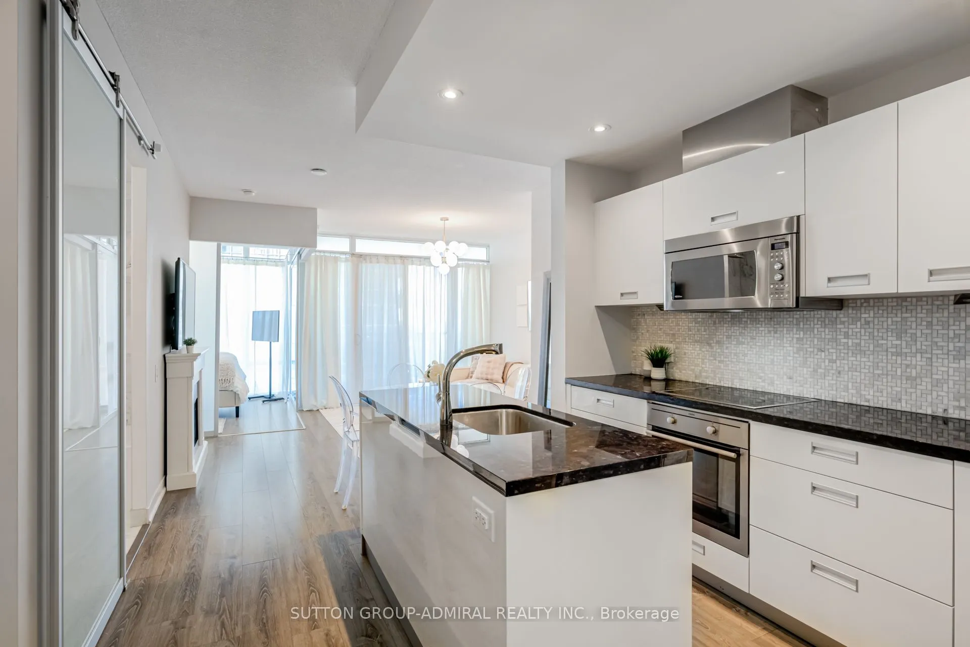 90 Park Lawn Road, #1003