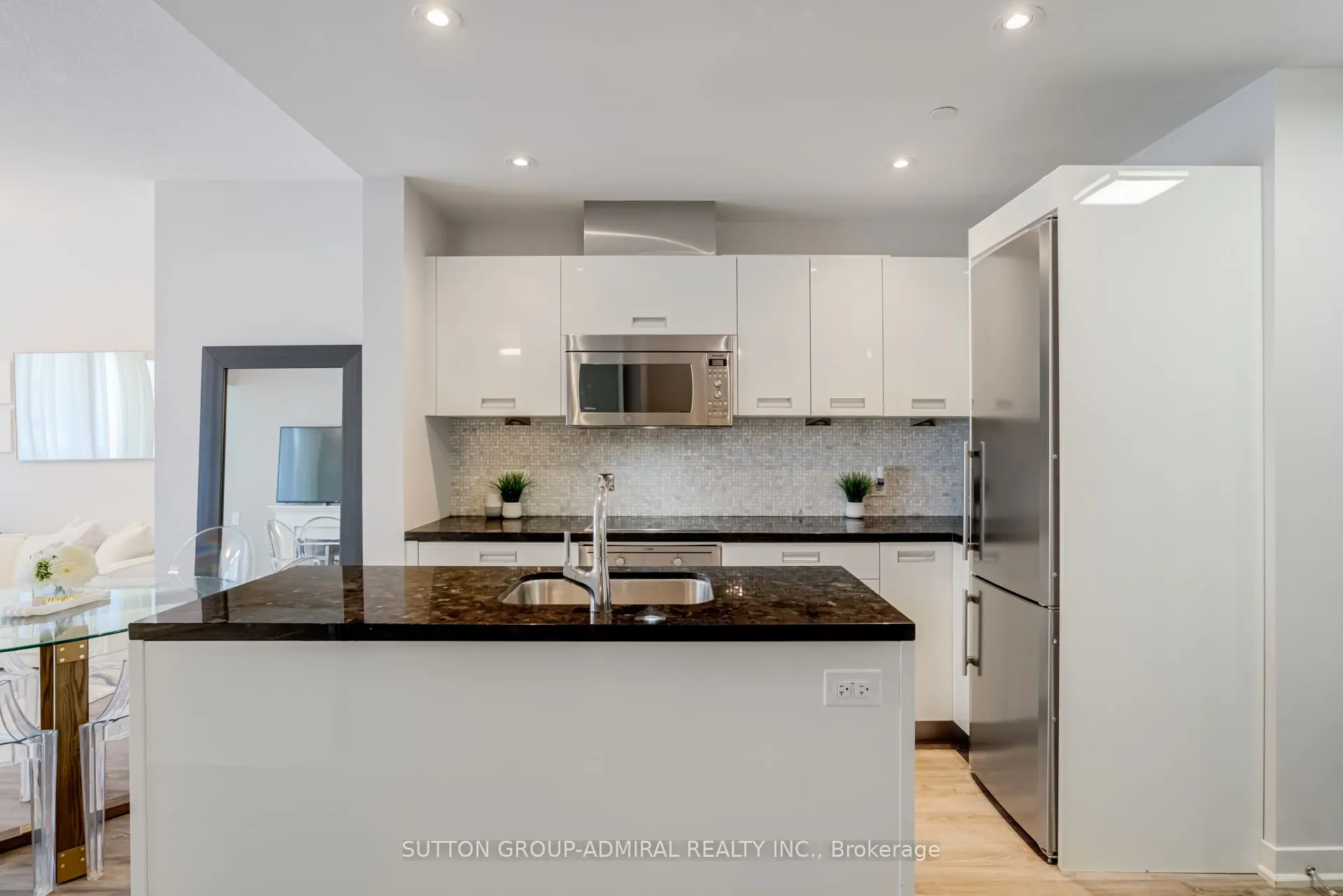 90 Park Lawn Road, #1003