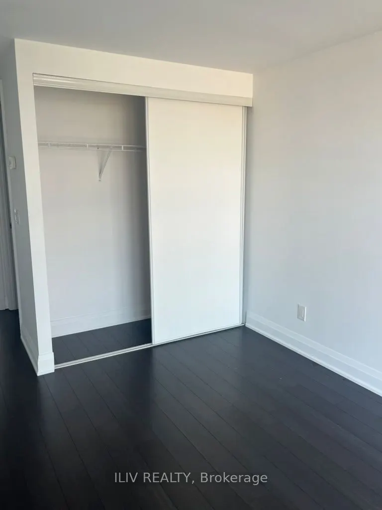 16 McAdam Avenue, #605