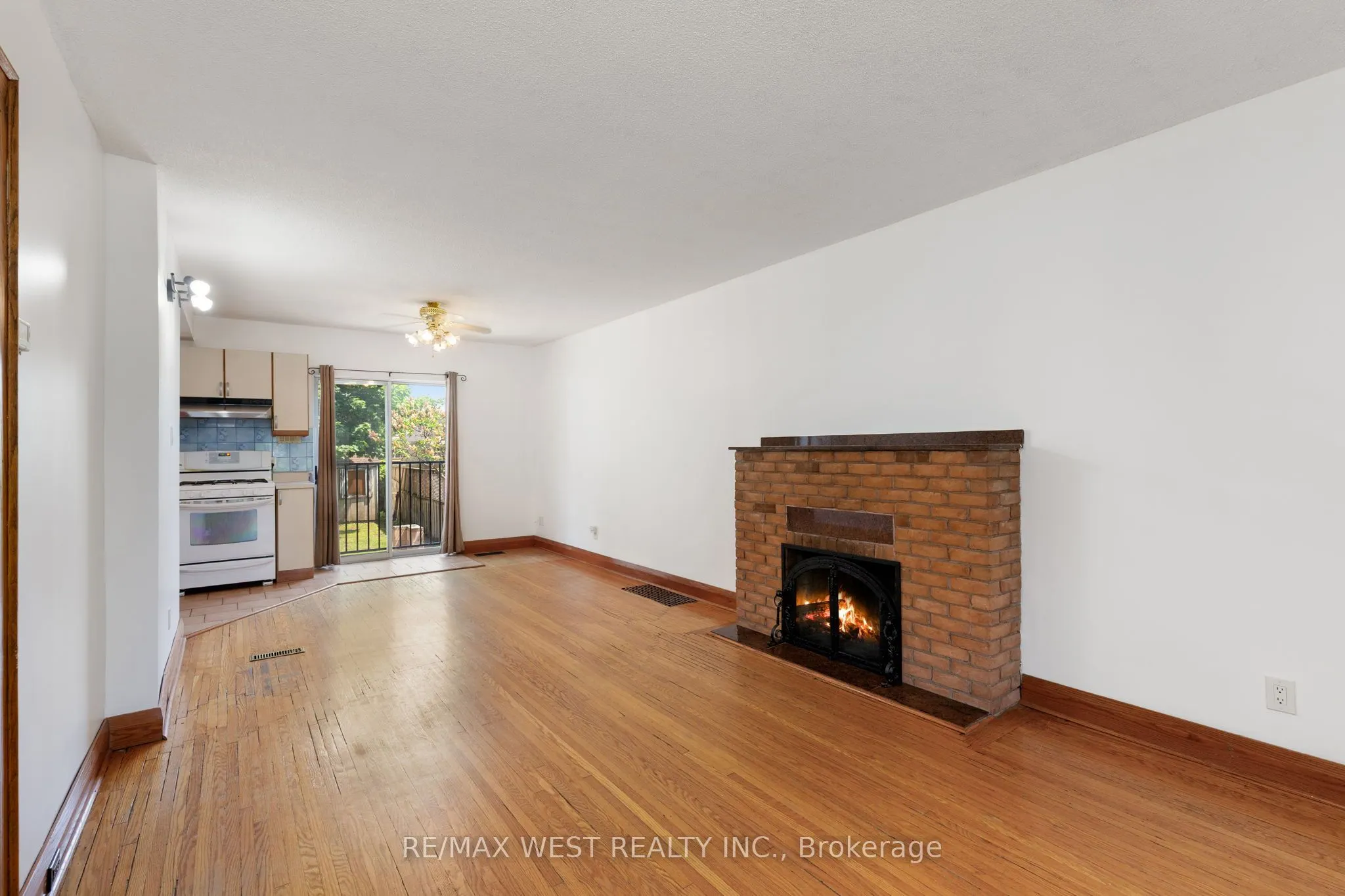 2317 Weston Road