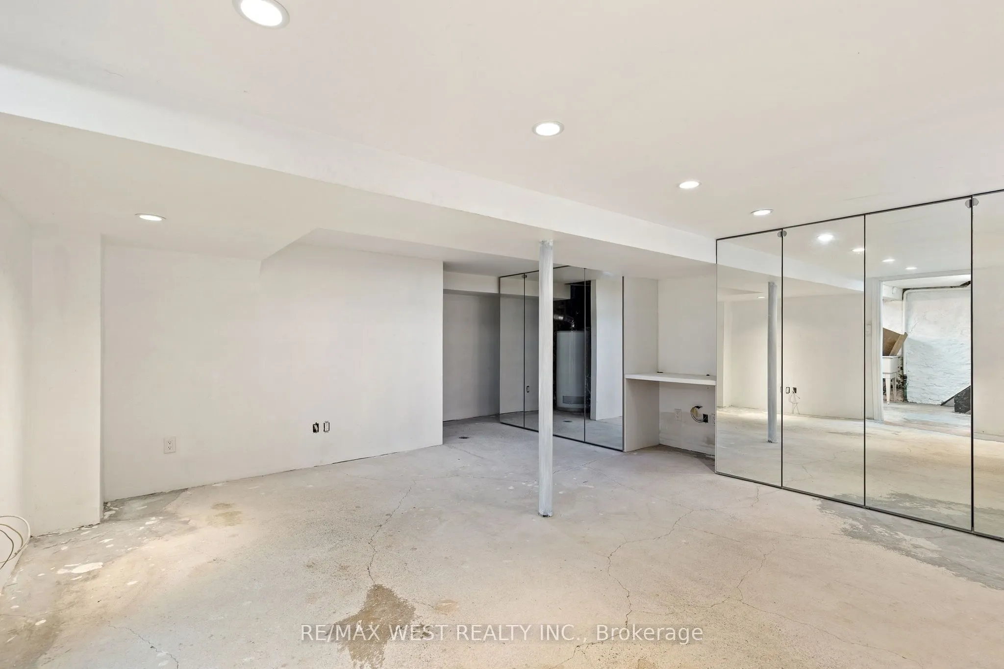 2317 Weston Road