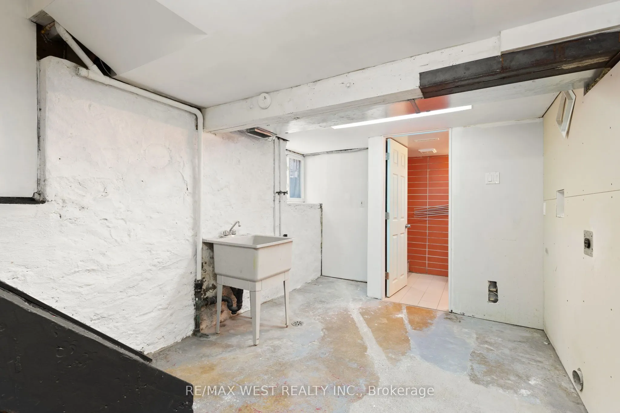 2317 Weston Road