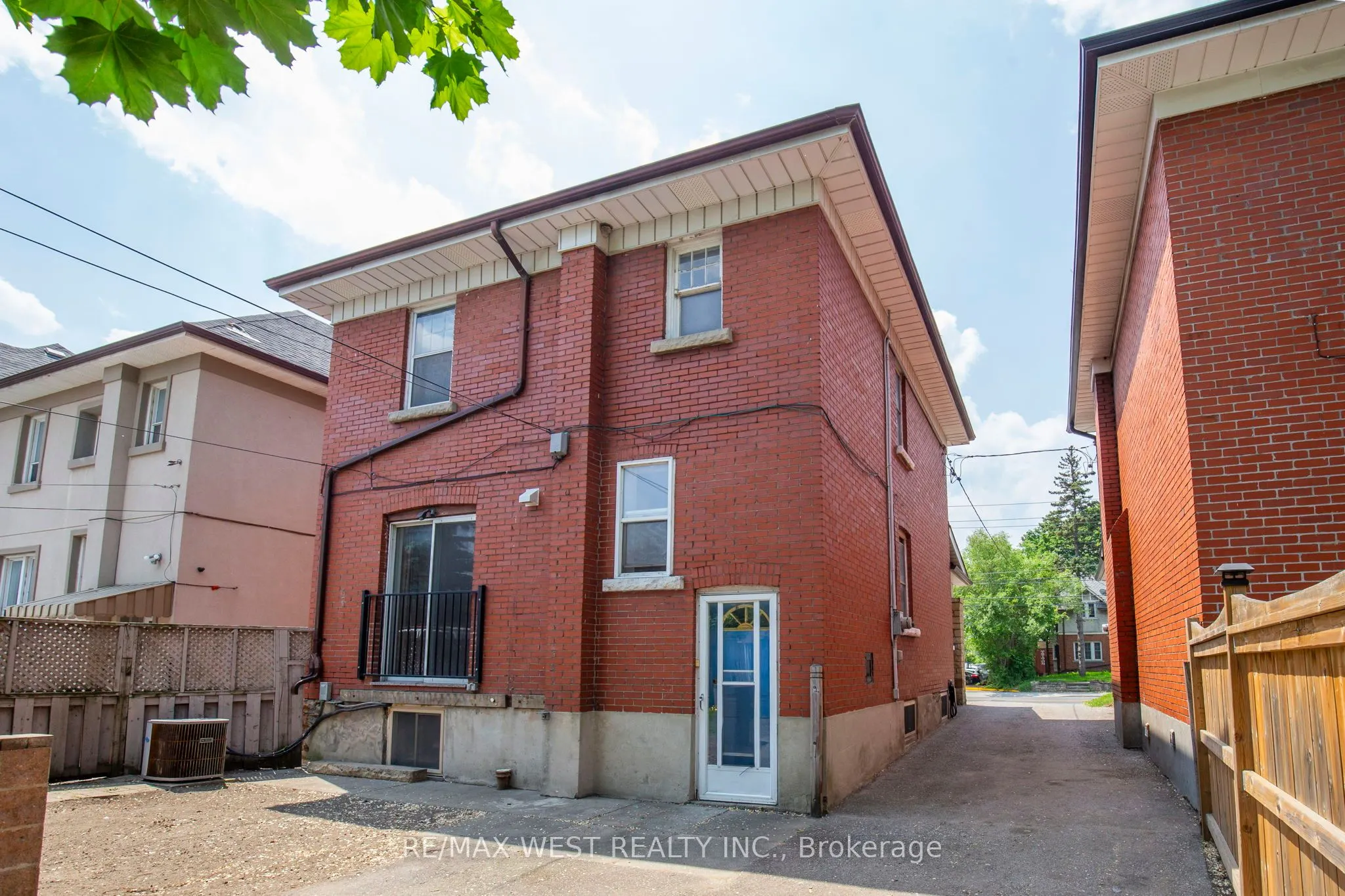 2317 Weston Road
