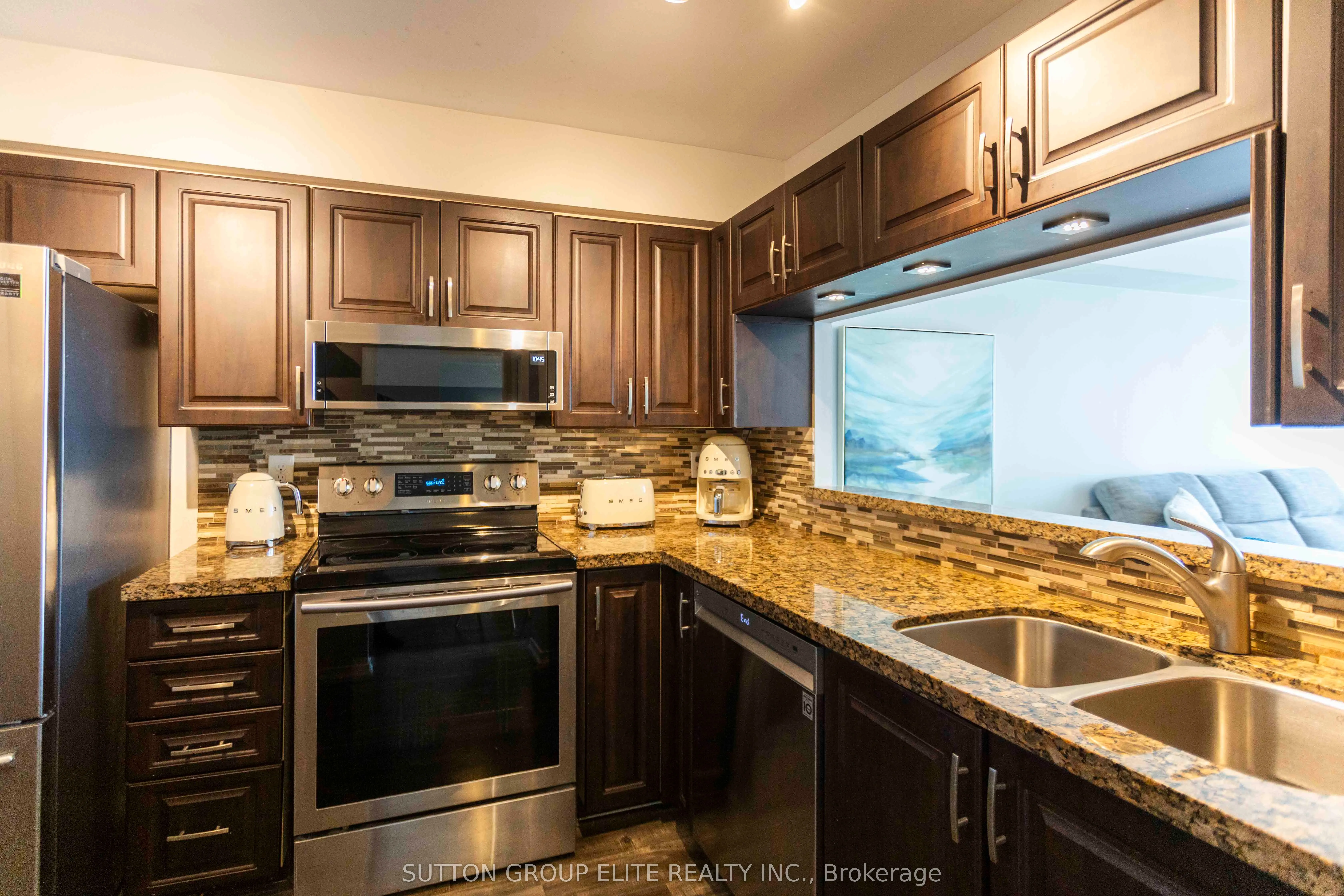 330 Rathburn Road W, #1206