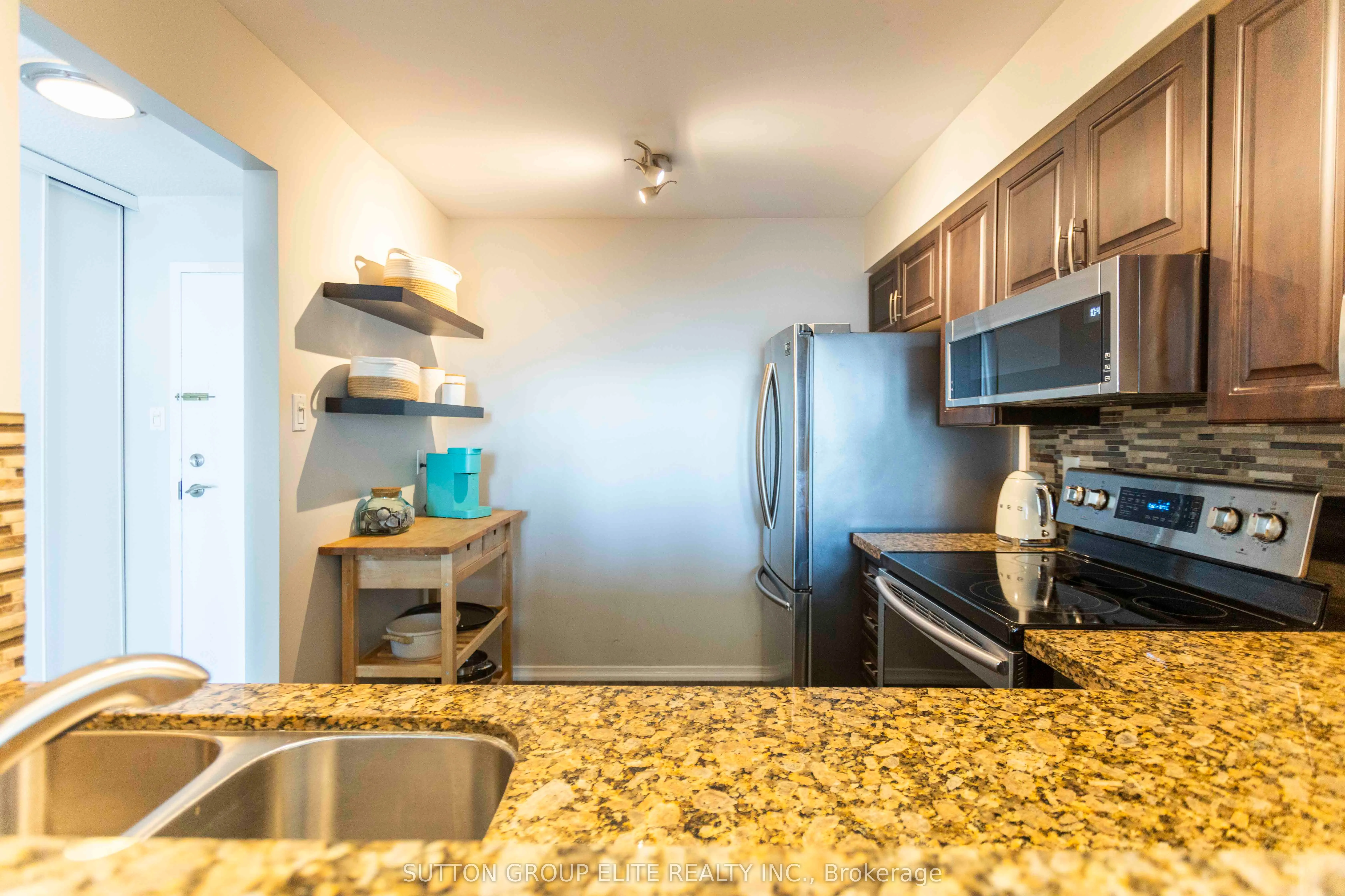 330 Rathburn Road W, #1206