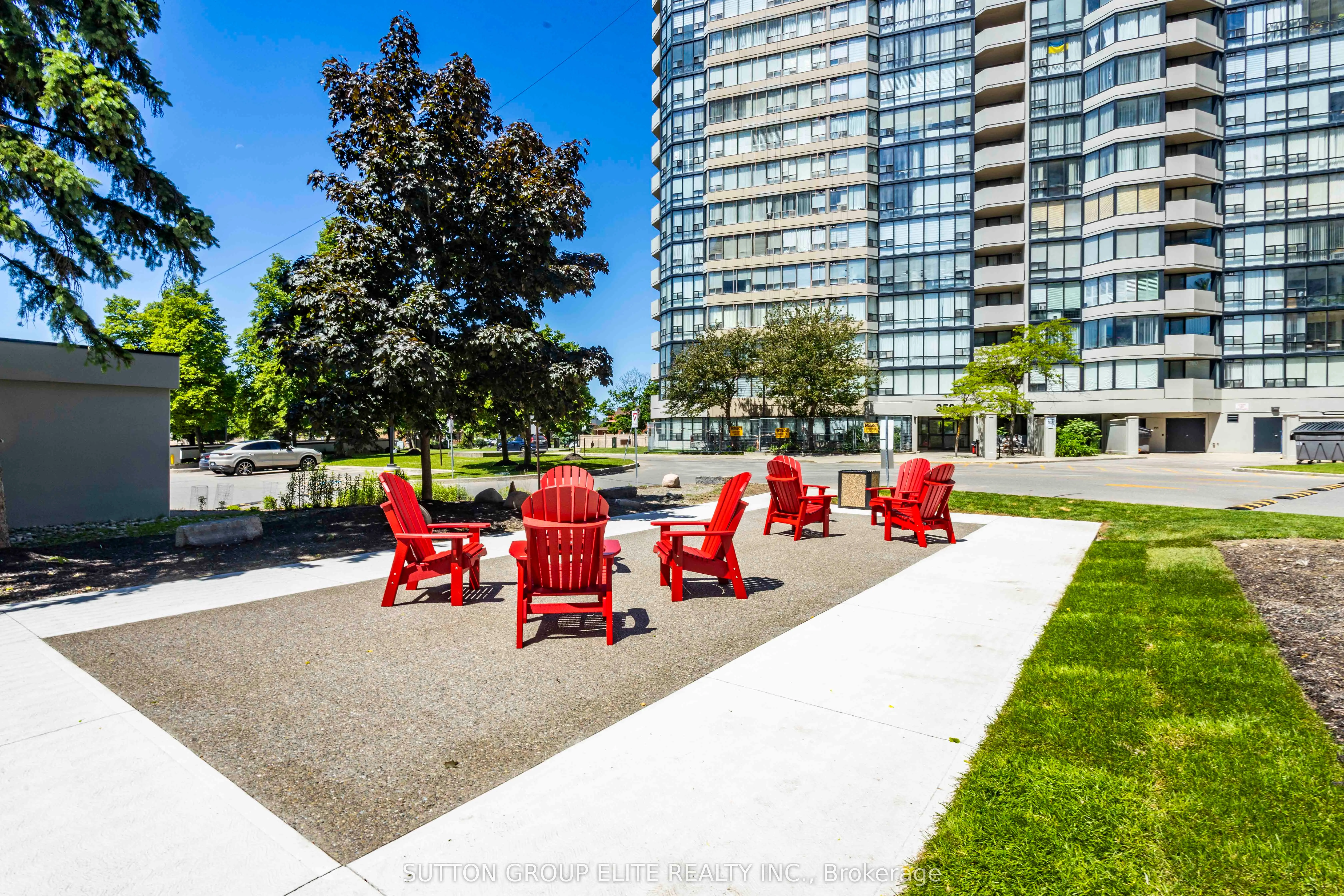 330 Rathburn Road W, #1206