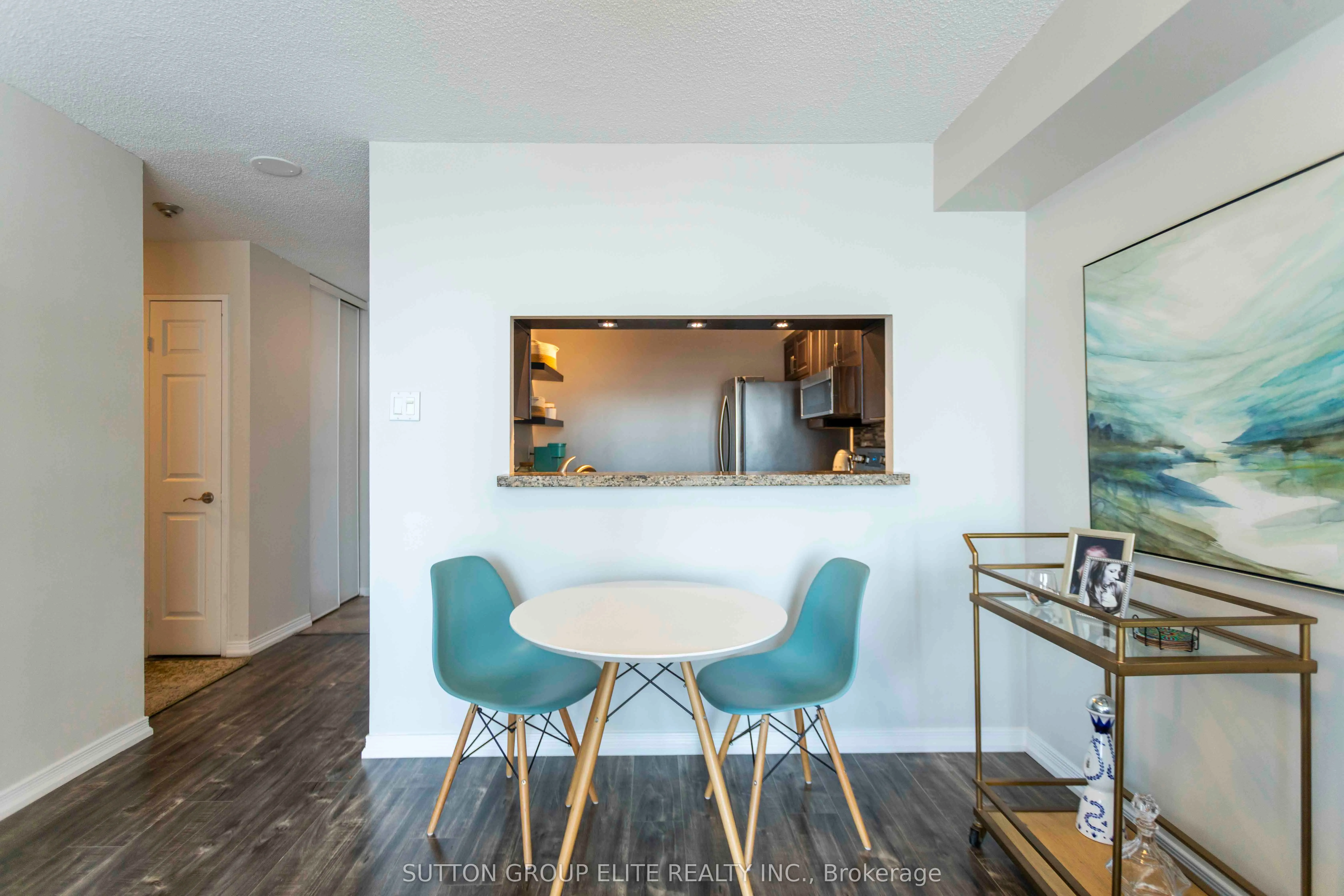 330 Rathburn Road W, #1206