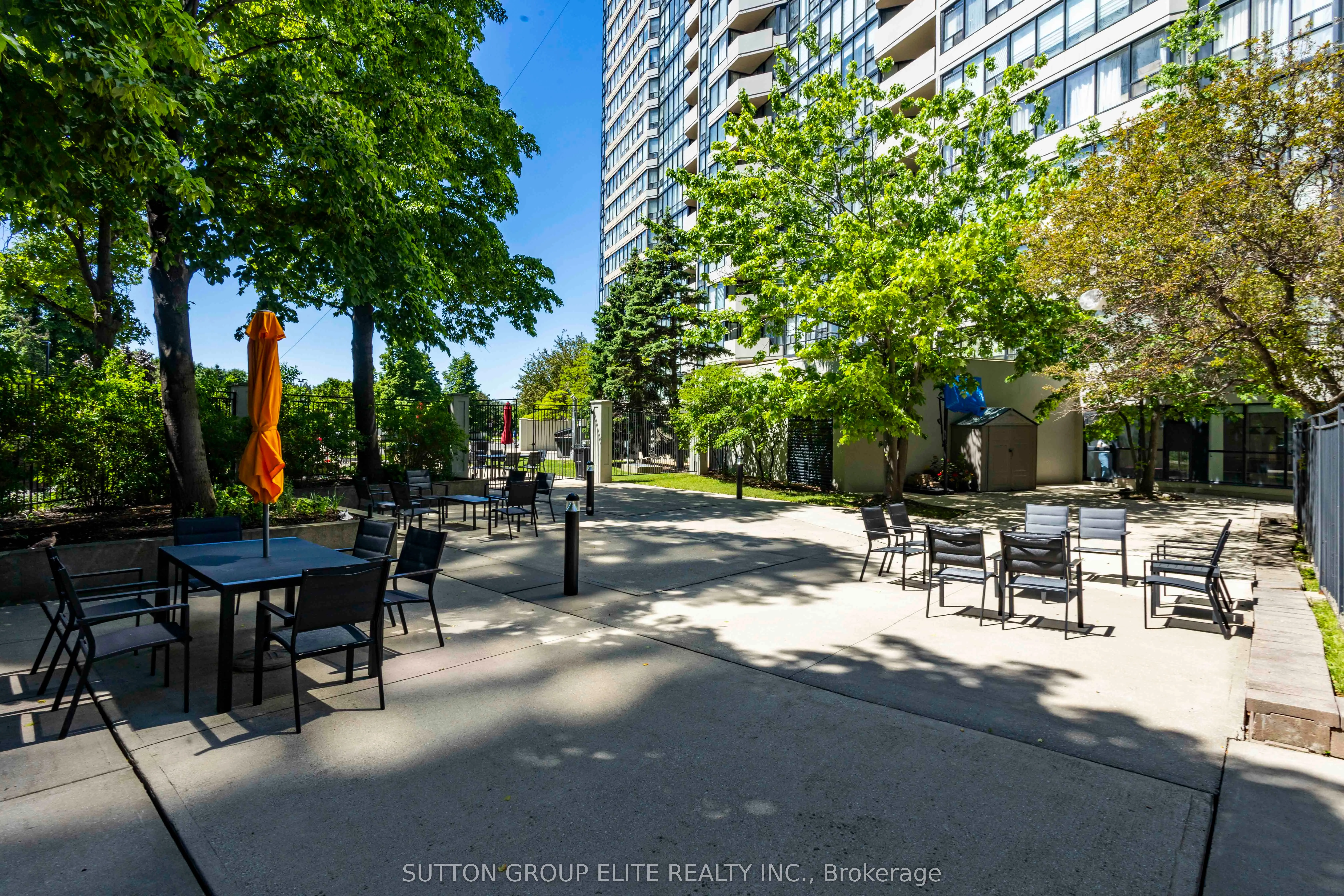 330 Rathburn Road W, #1206