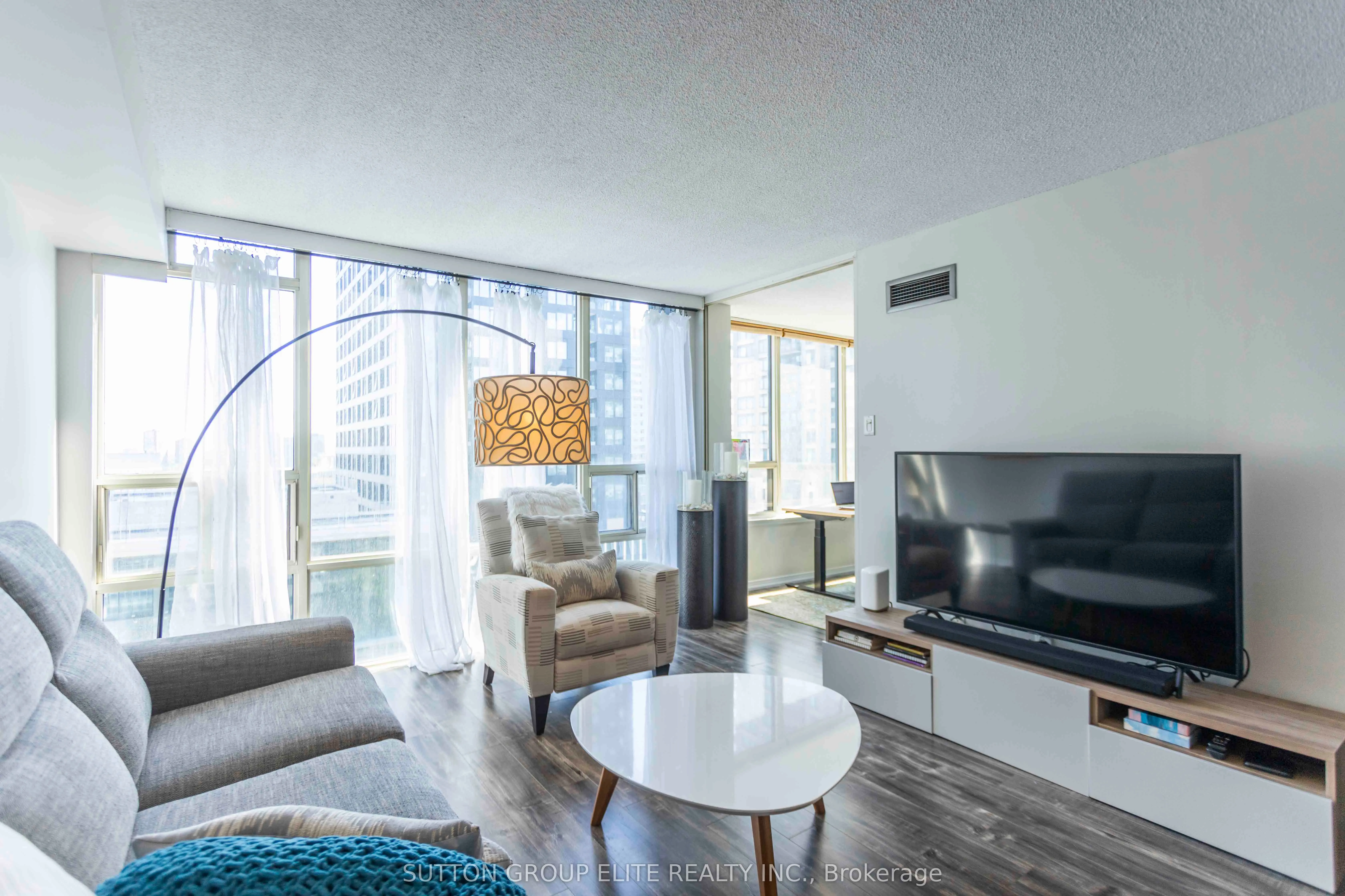 330 Rathburn Road W, #1206