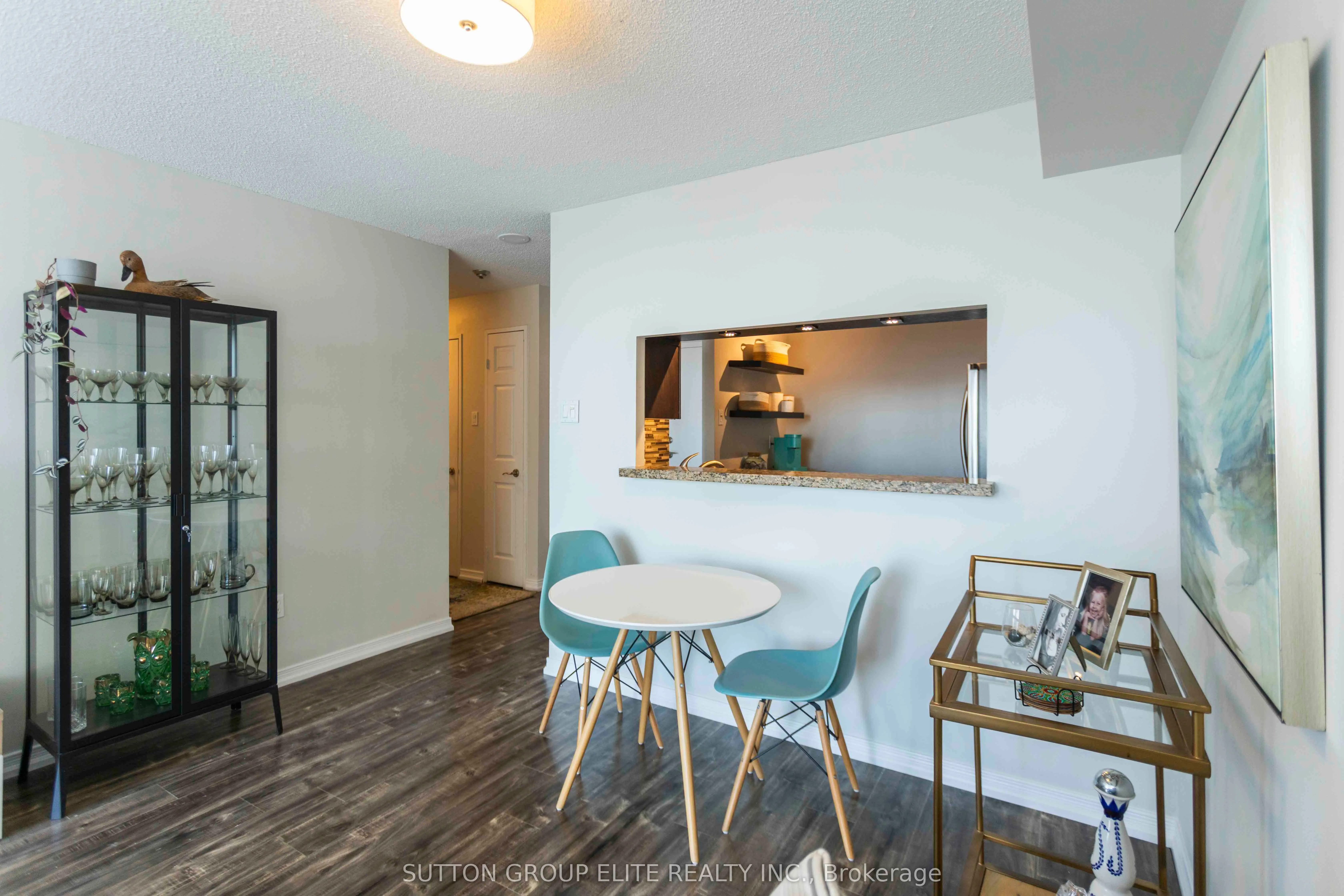 330 Rathburn Road W, #1206