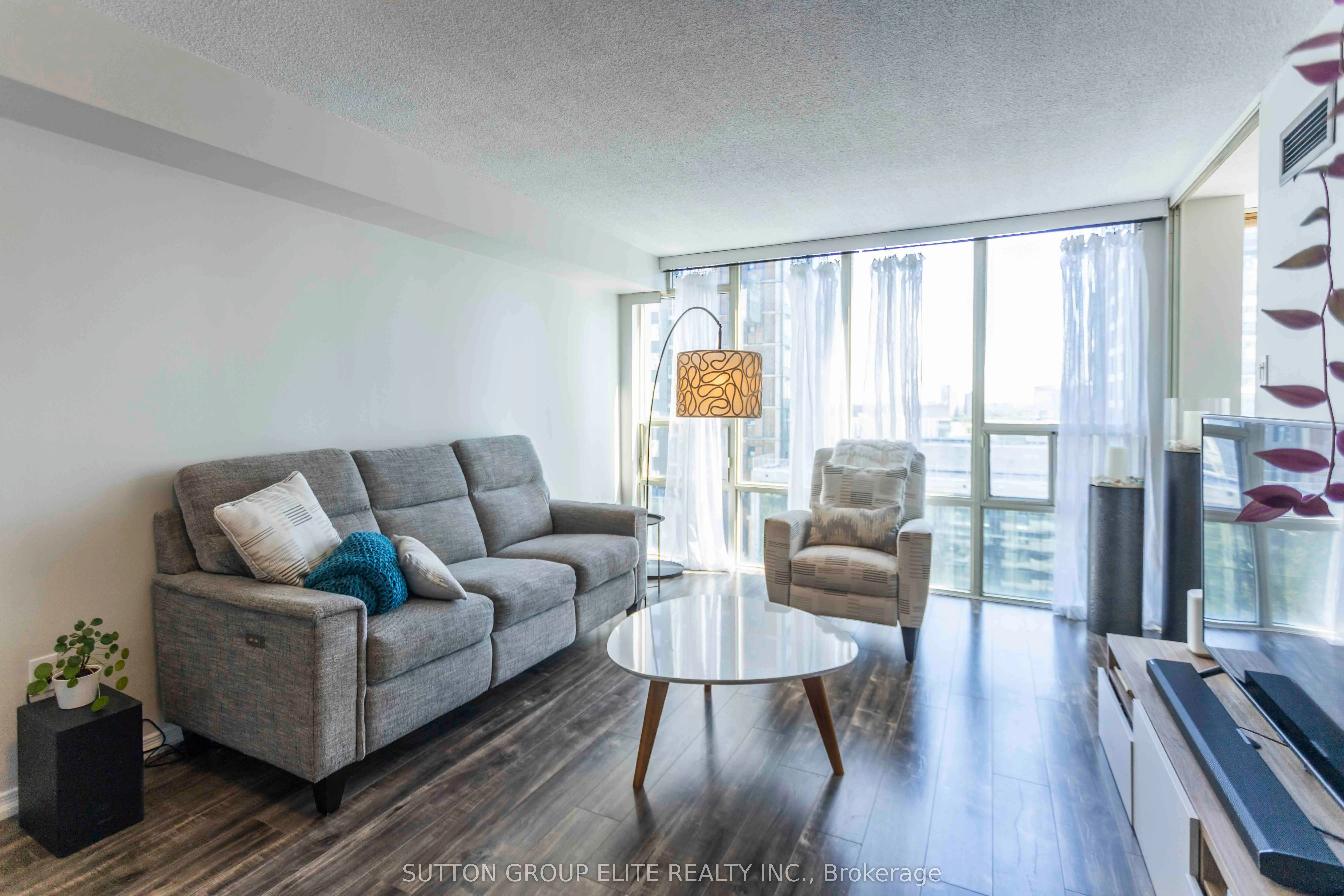 330 Rathburn Road W, #1206