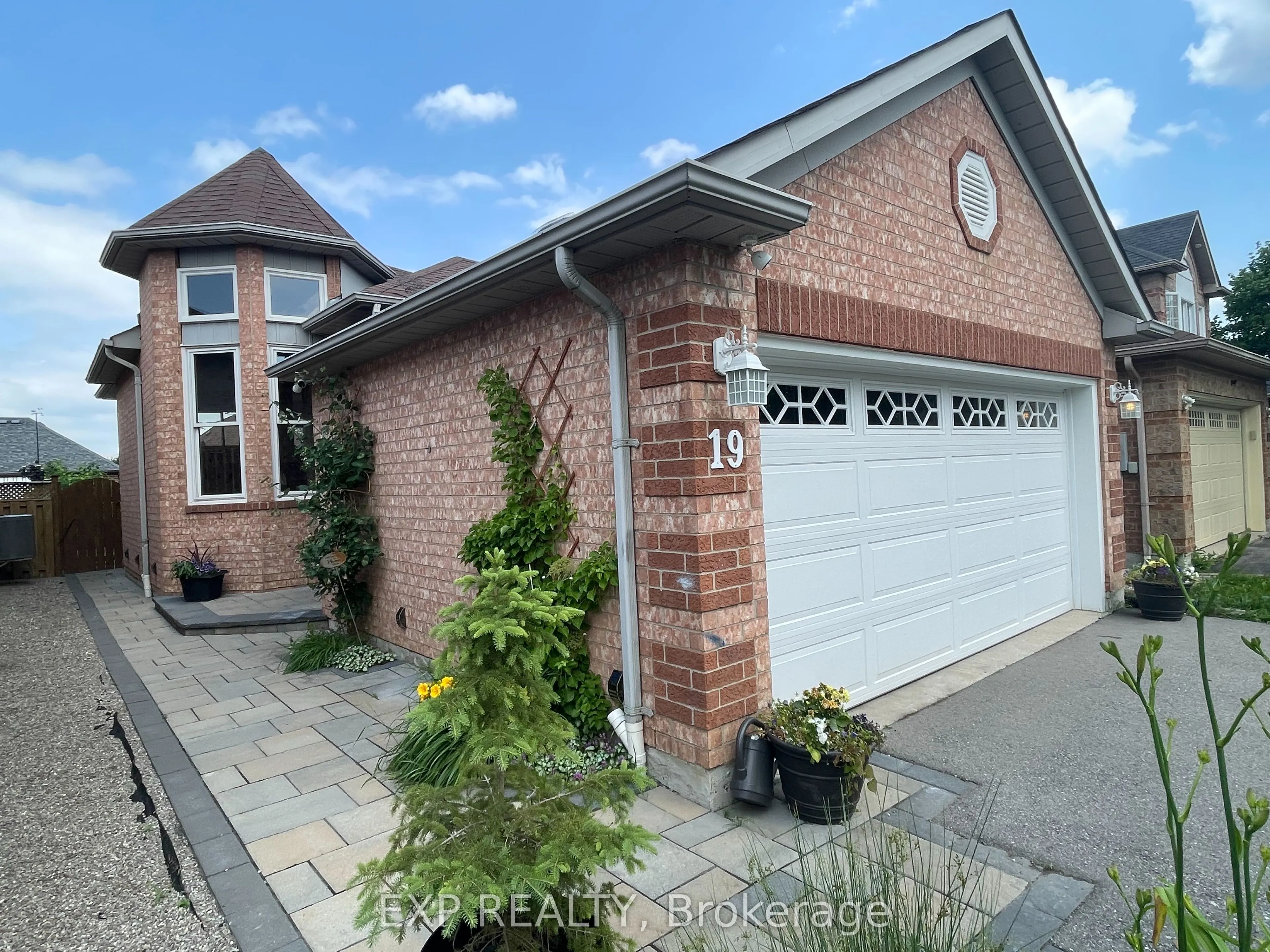 19 Silkwood Crescent