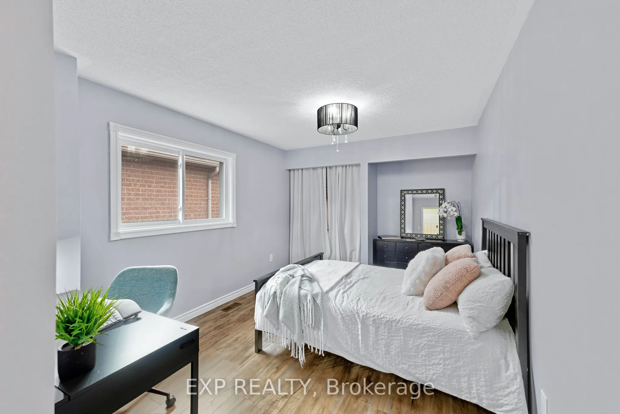 19 Silkwood Crescent