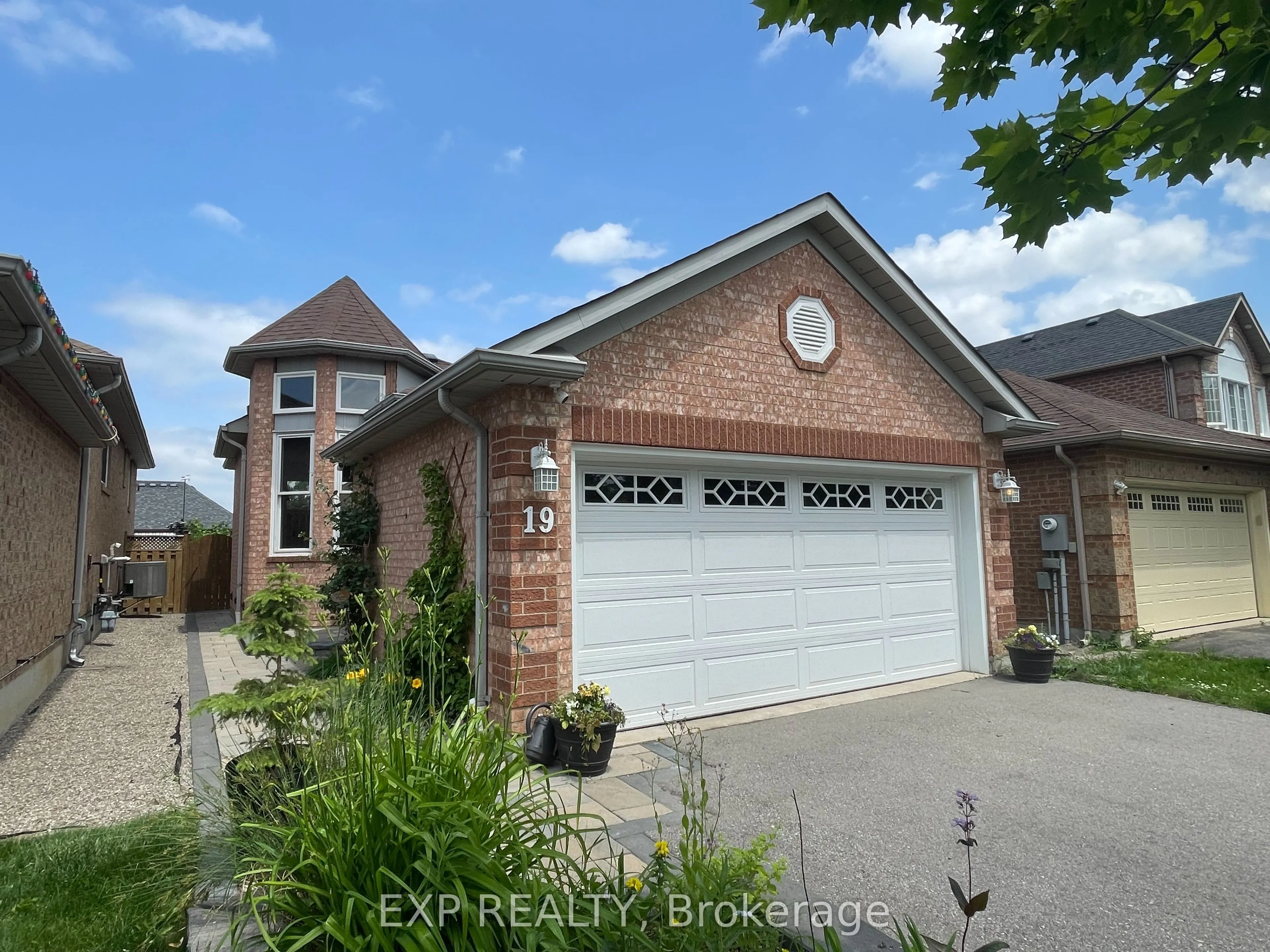 19 Silkwood Crescent
