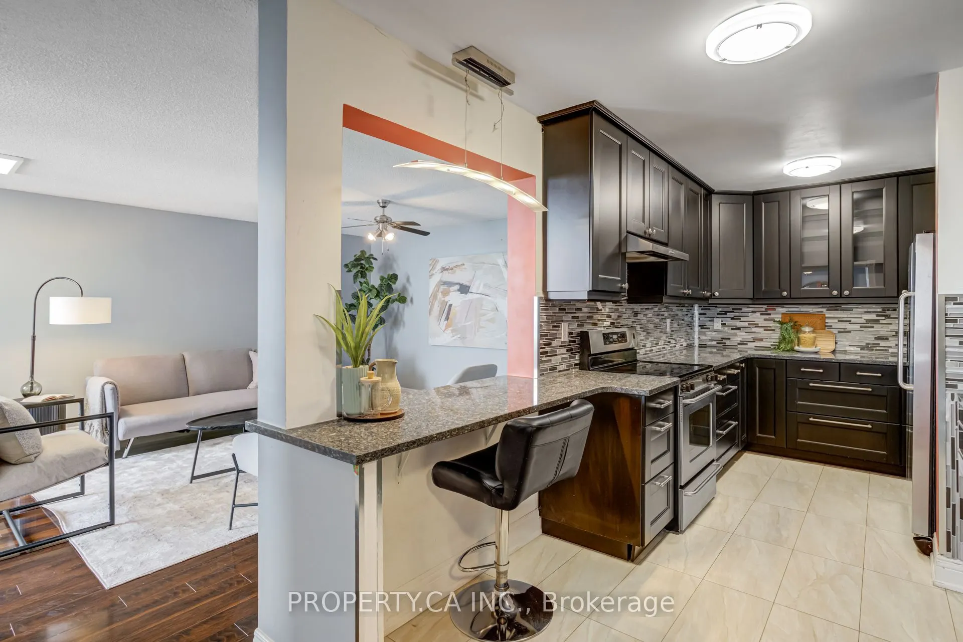 1515 Lakeshore Road E, #PH5