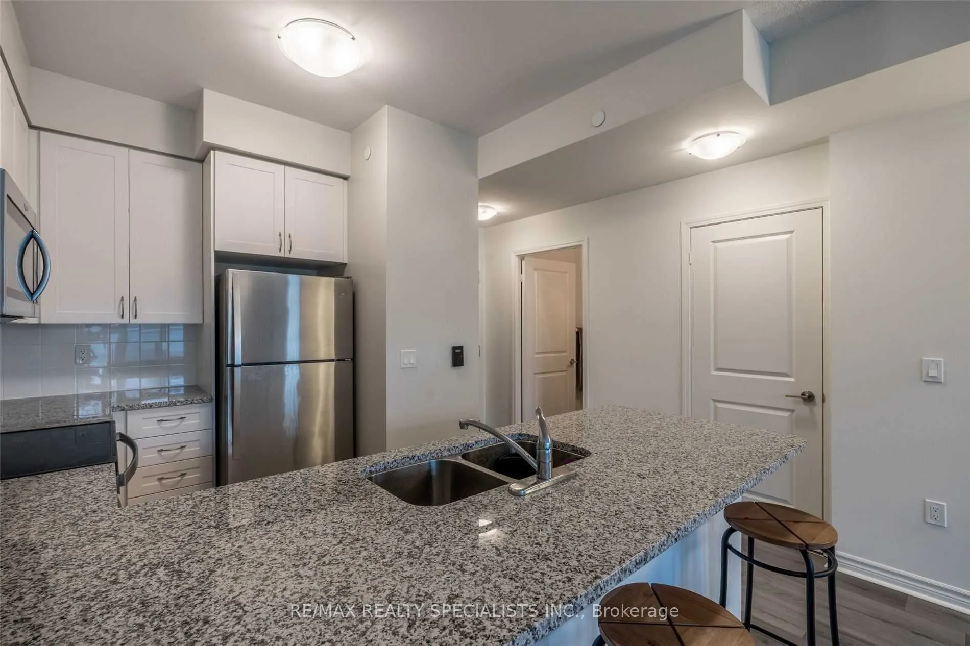 349 Rathburn Road W, #202