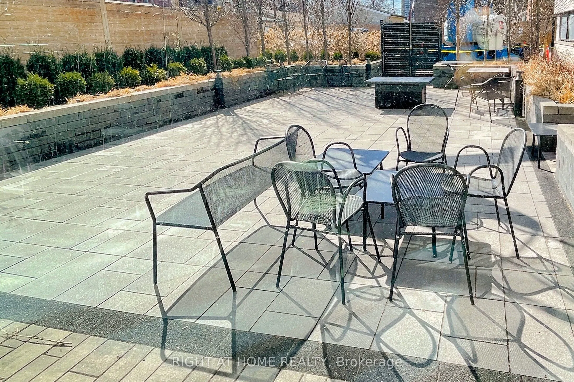 385 Osler Street, #202