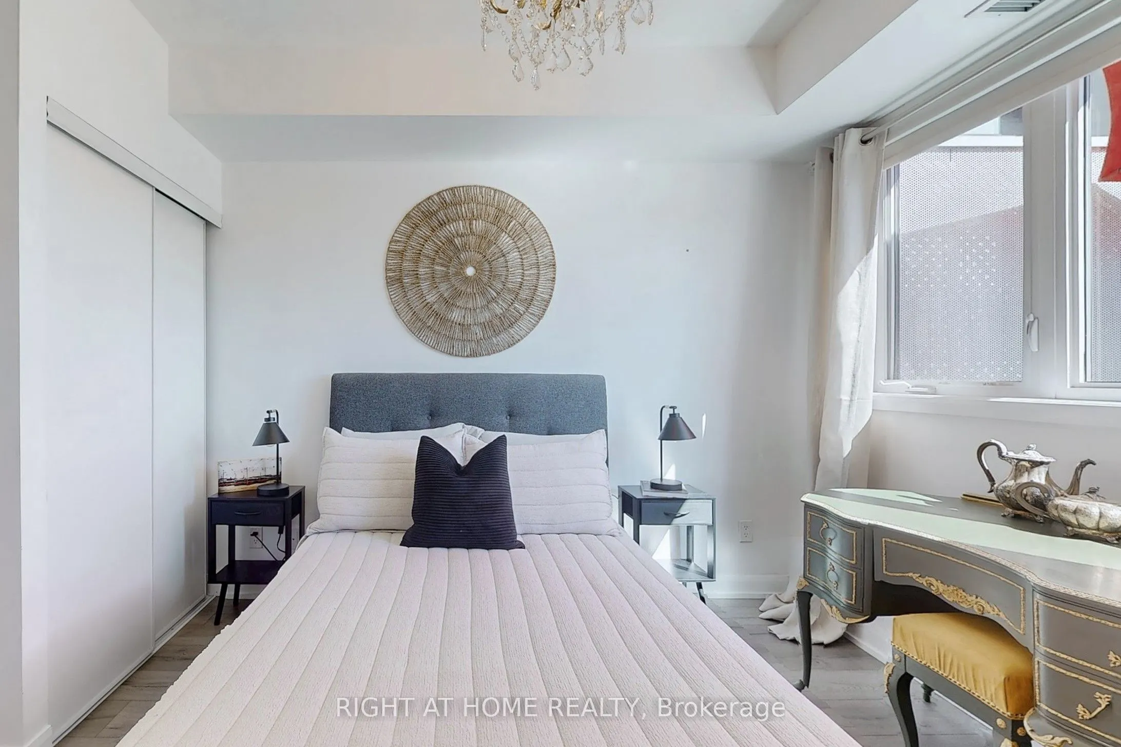 385 Osler Street, #202