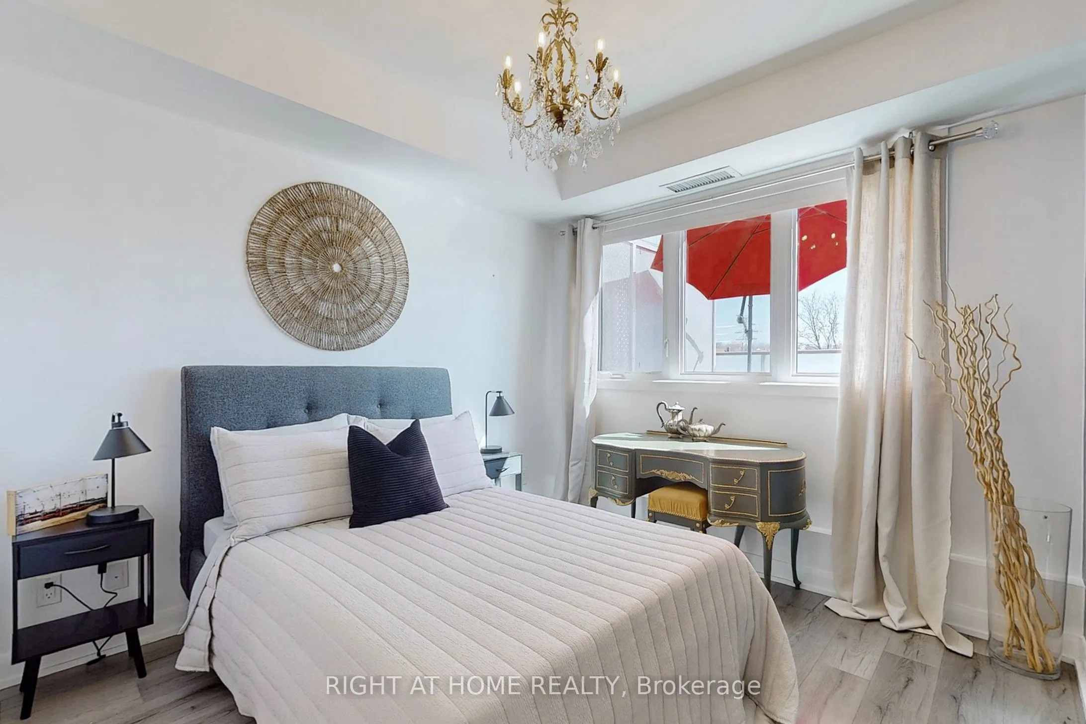 385 Osler Street, #202
