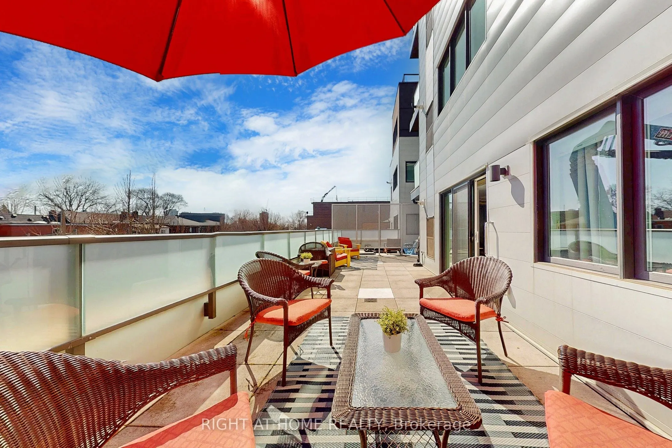 385 Osler Street, #202